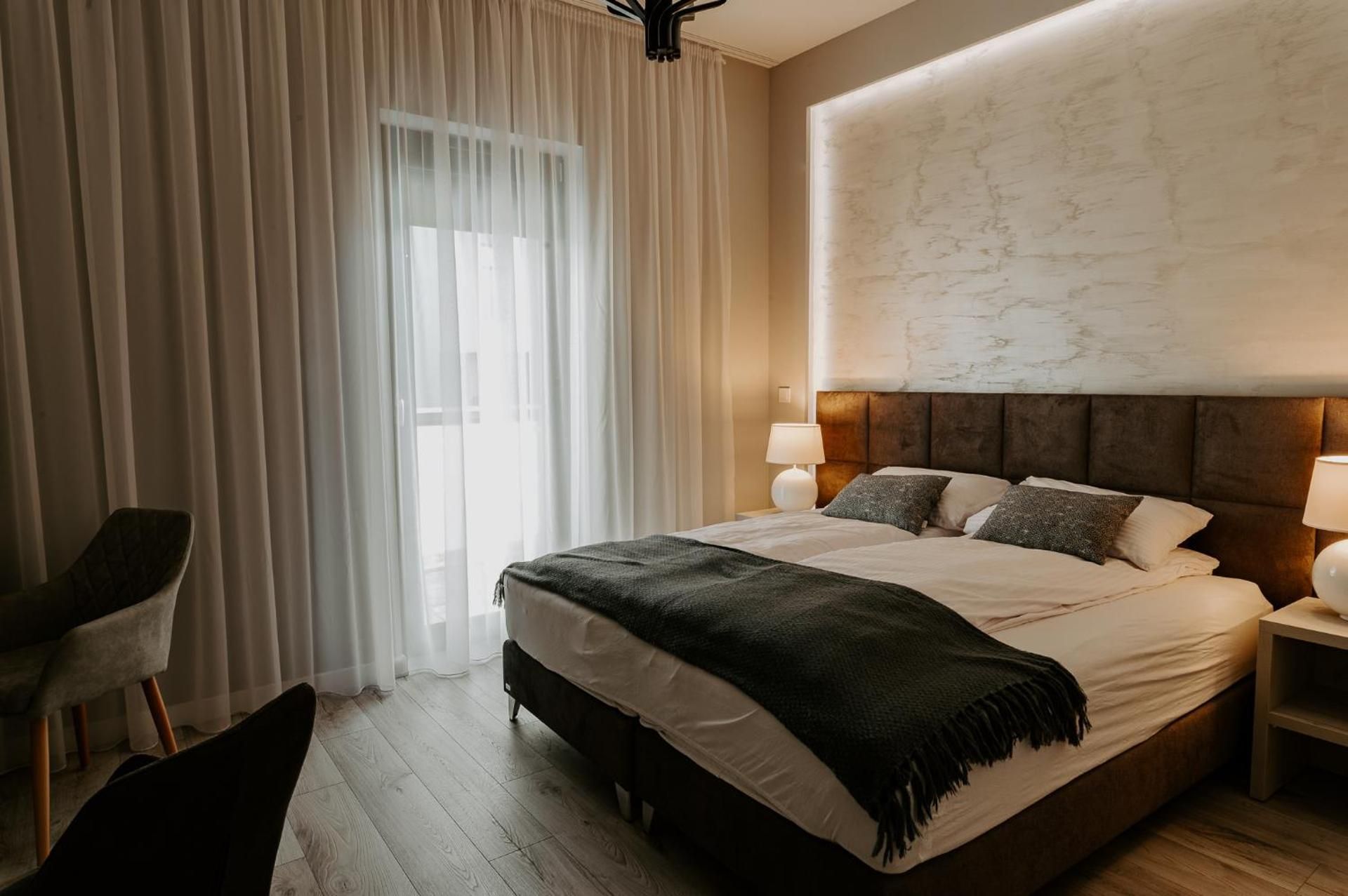 Superior Double or Twin Room with Terrace - no kitchen - outside public parking lot
