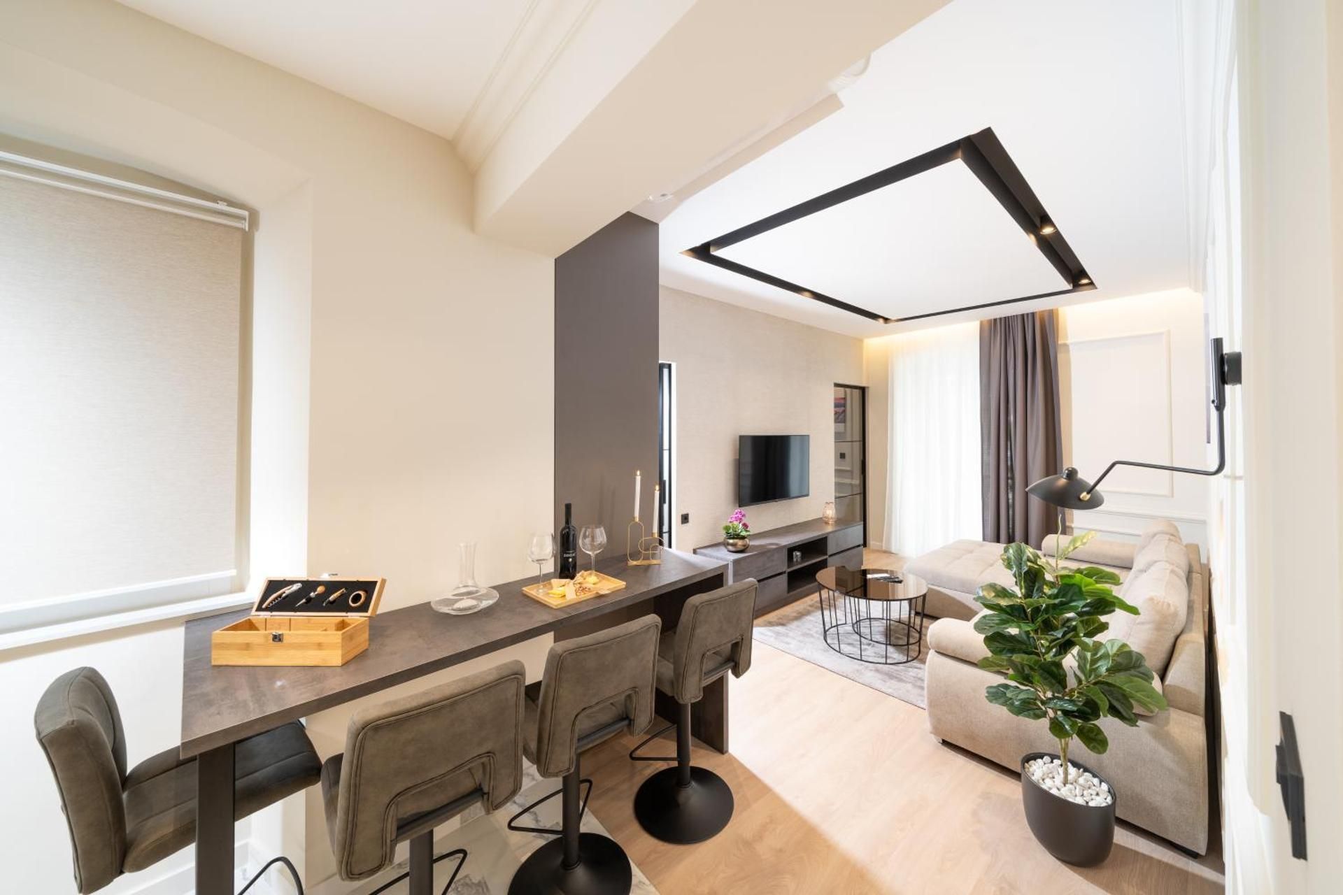 Apartment with Balcony