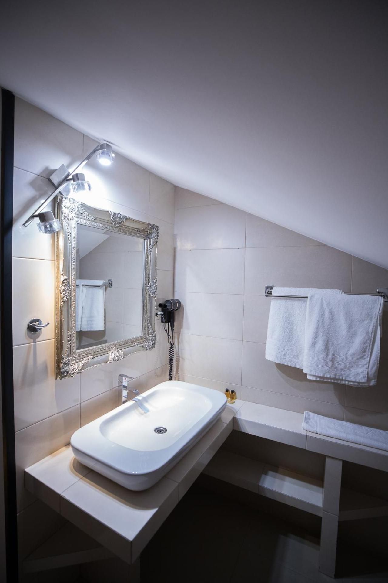 Deluxe Double Room with Bath