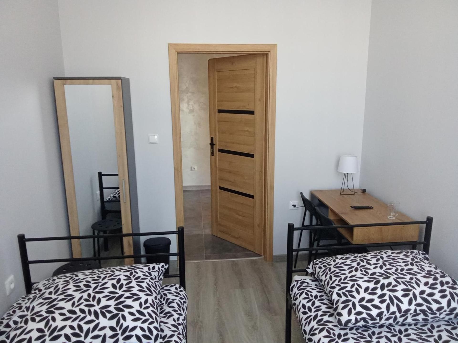 Noclegi 24h Przemysl Twin Room 2