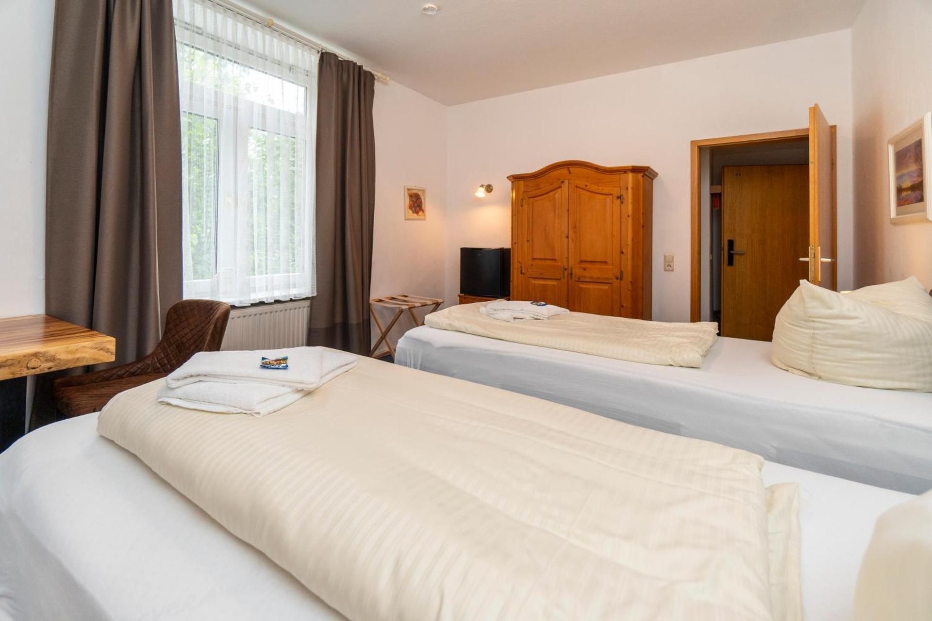 Double or Twin Room with Shower
