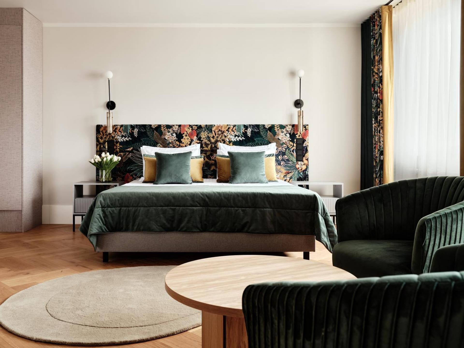 King Suite with Spa Bath