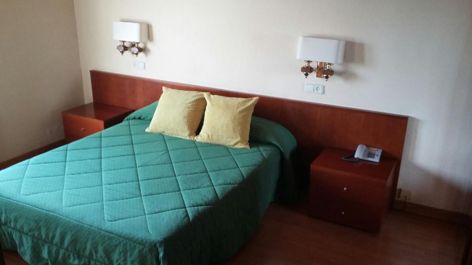 Single Room With Private Bathroom