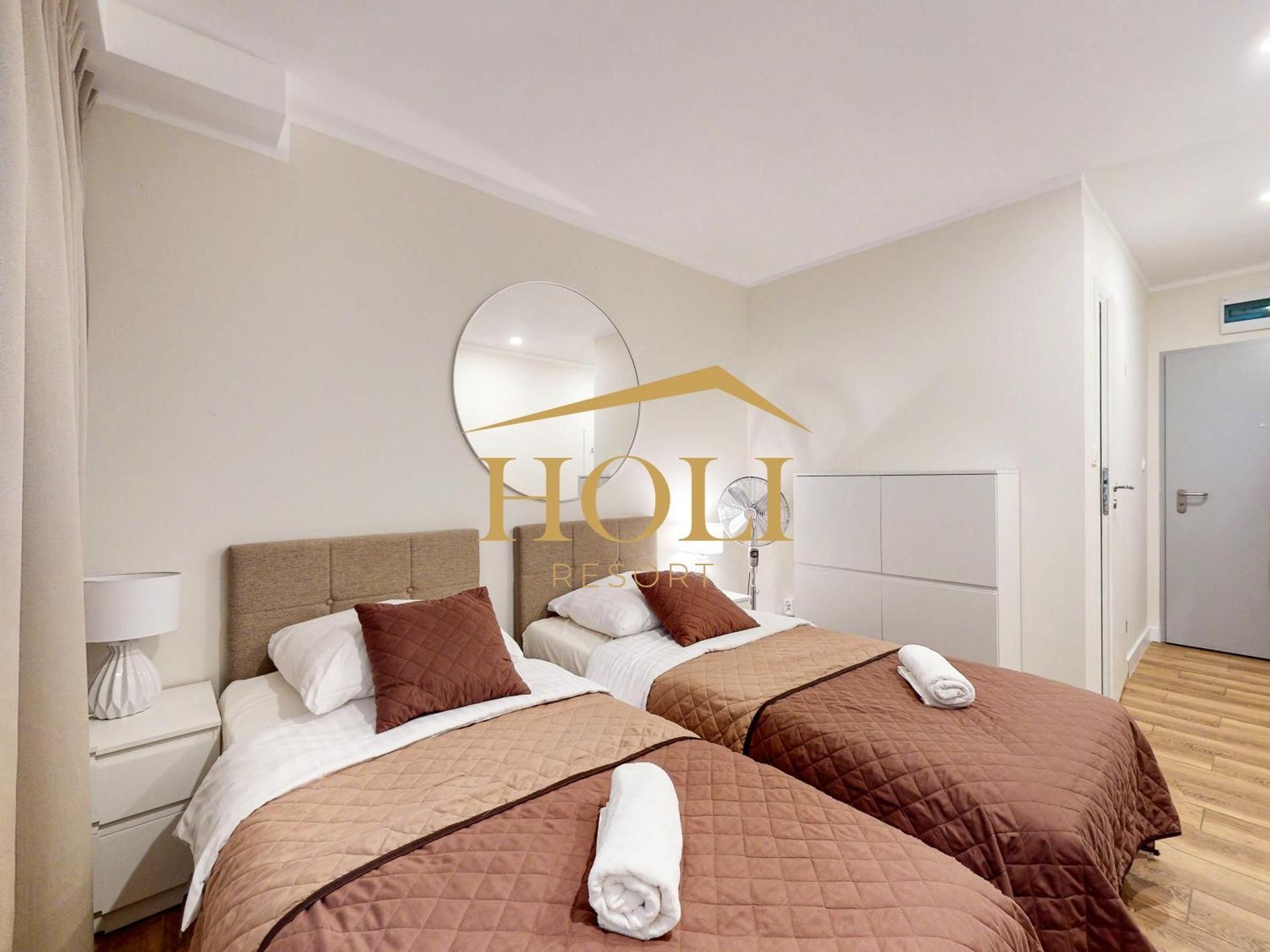 Holi Resort Deluxe Double Room with Shower 2