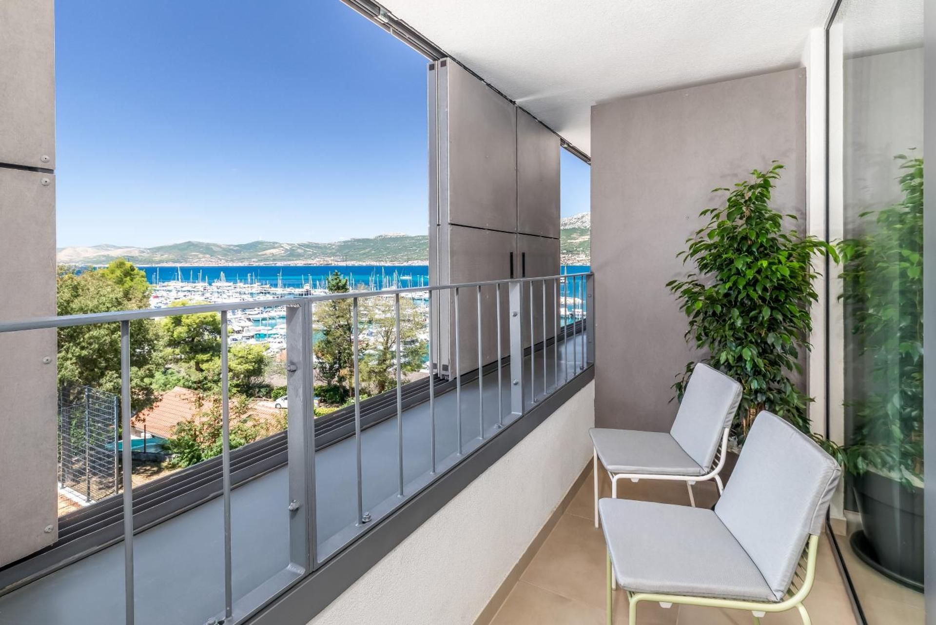 Double Room with Balcony and Sea View