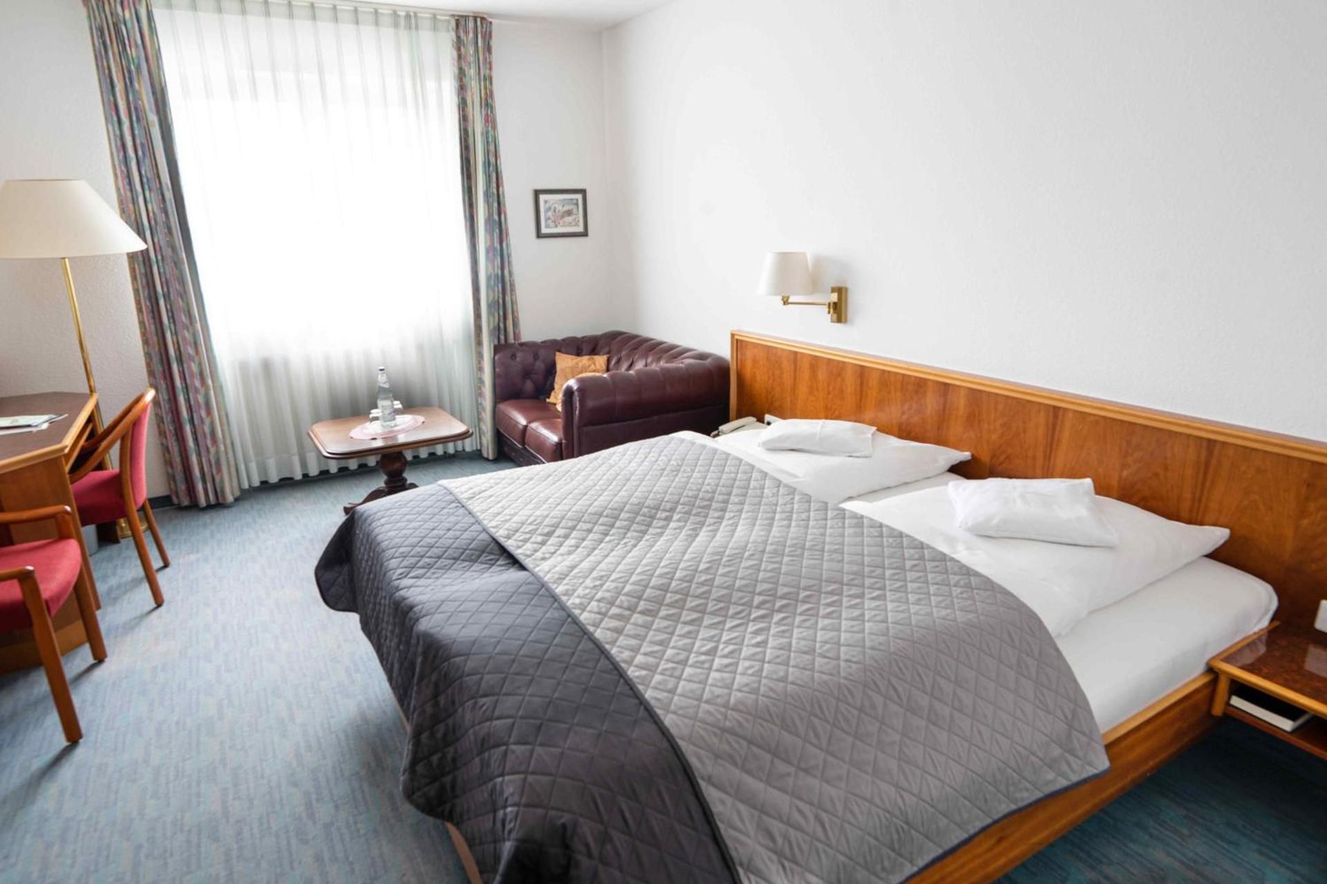 Deluxe Double Room with Shower
