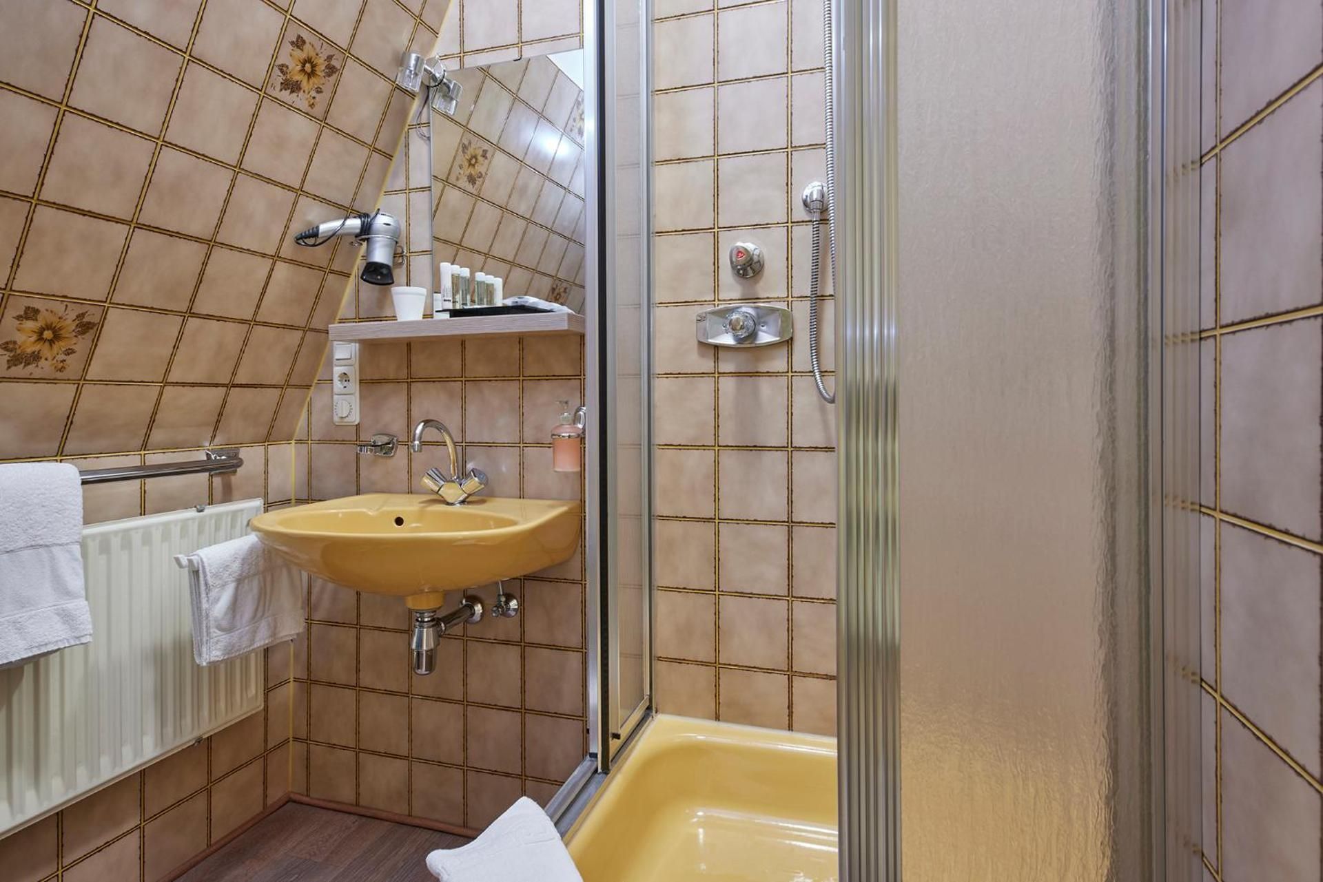 Basic Double Room