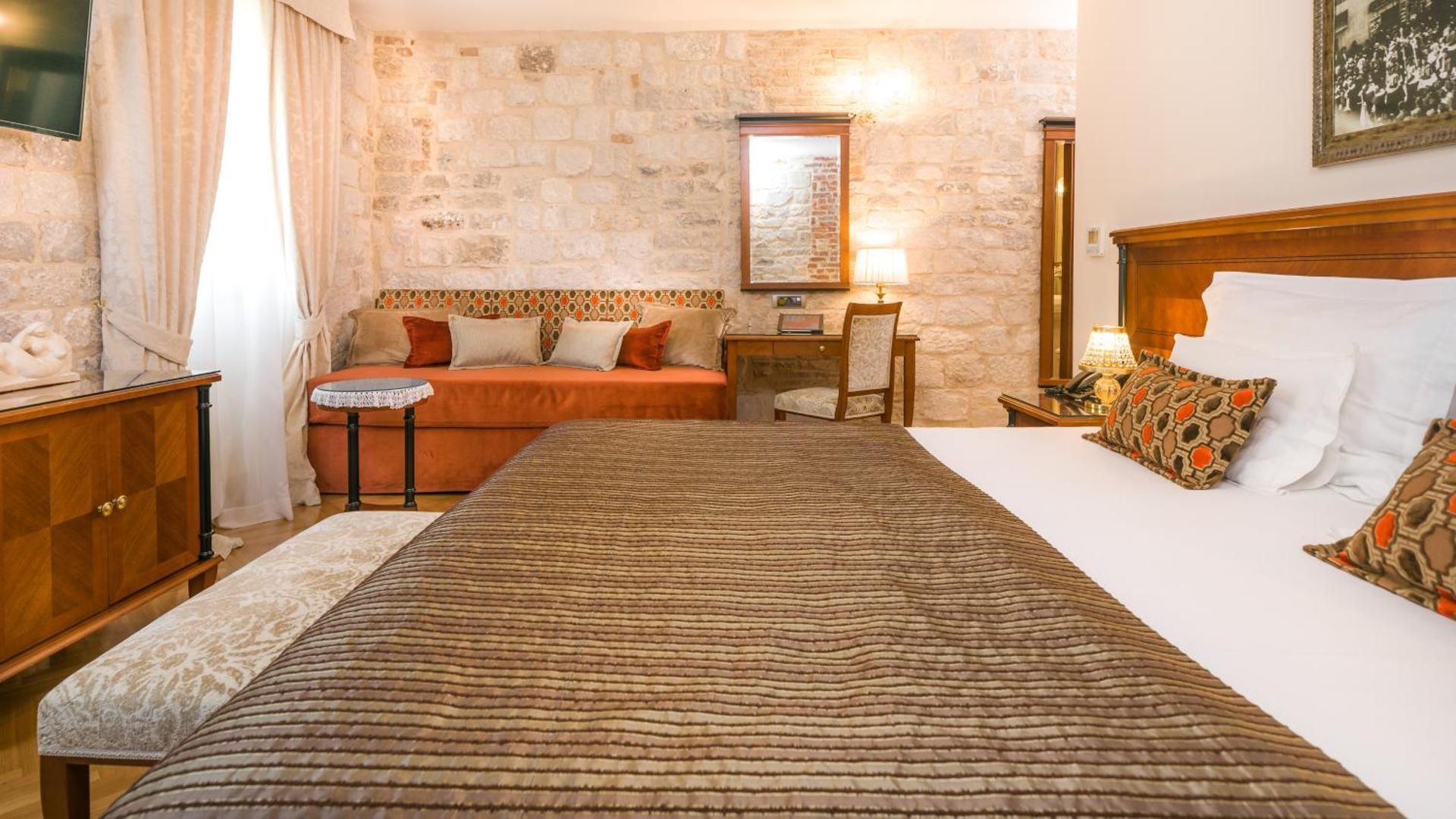 Deluxe Double Room with Old Town View
