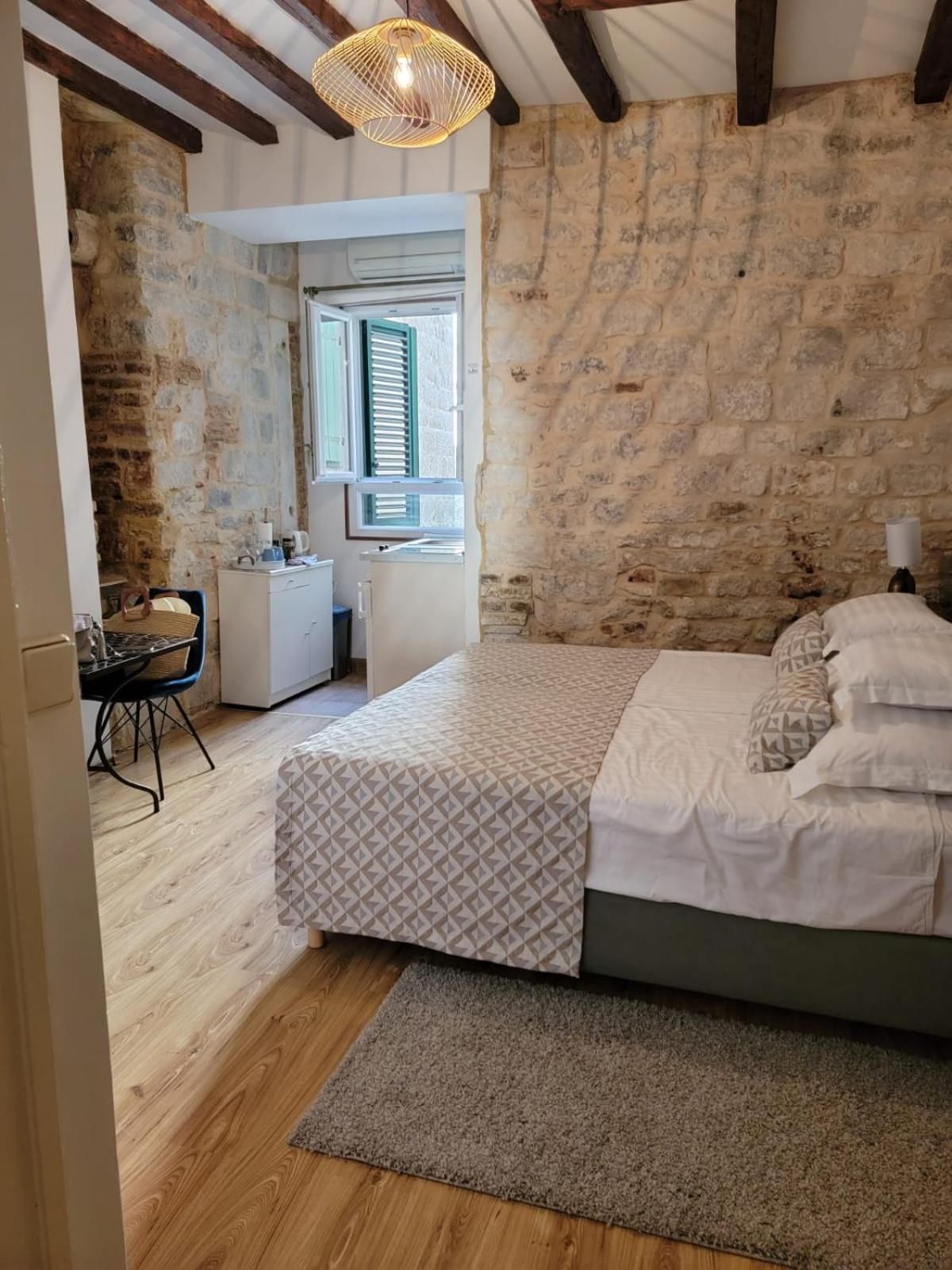 Deluxe Double Studio