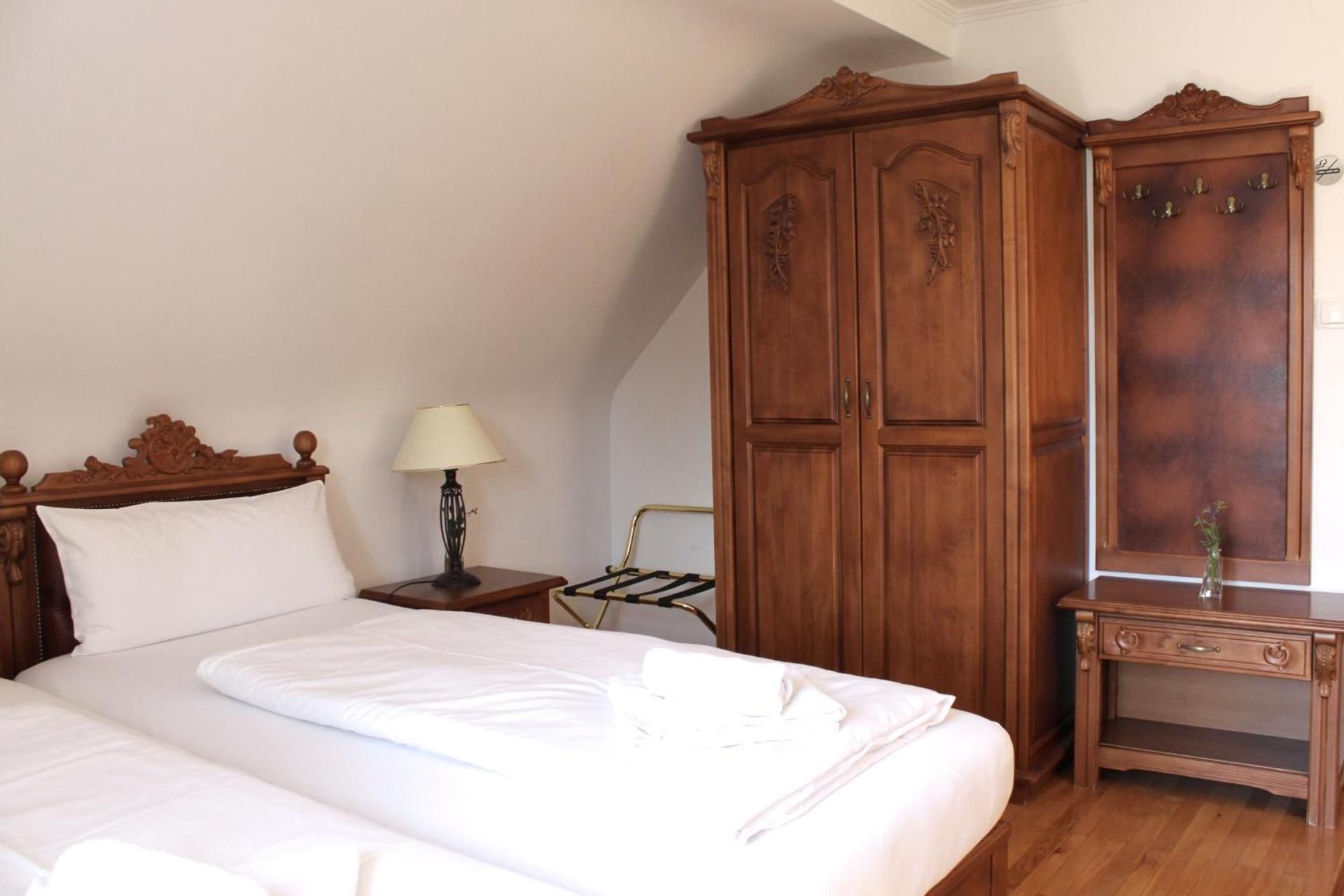 Twin Room with Mountain View