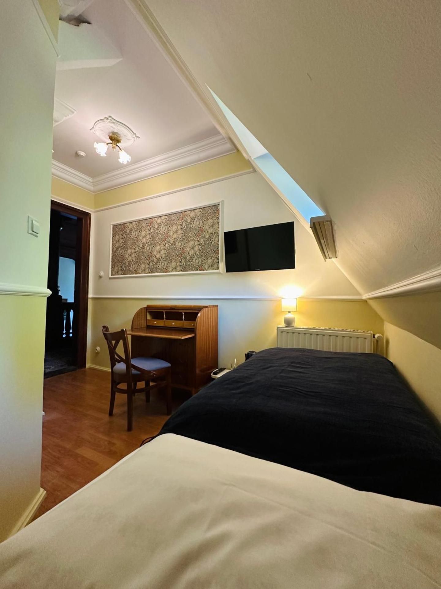 Budget Single Room