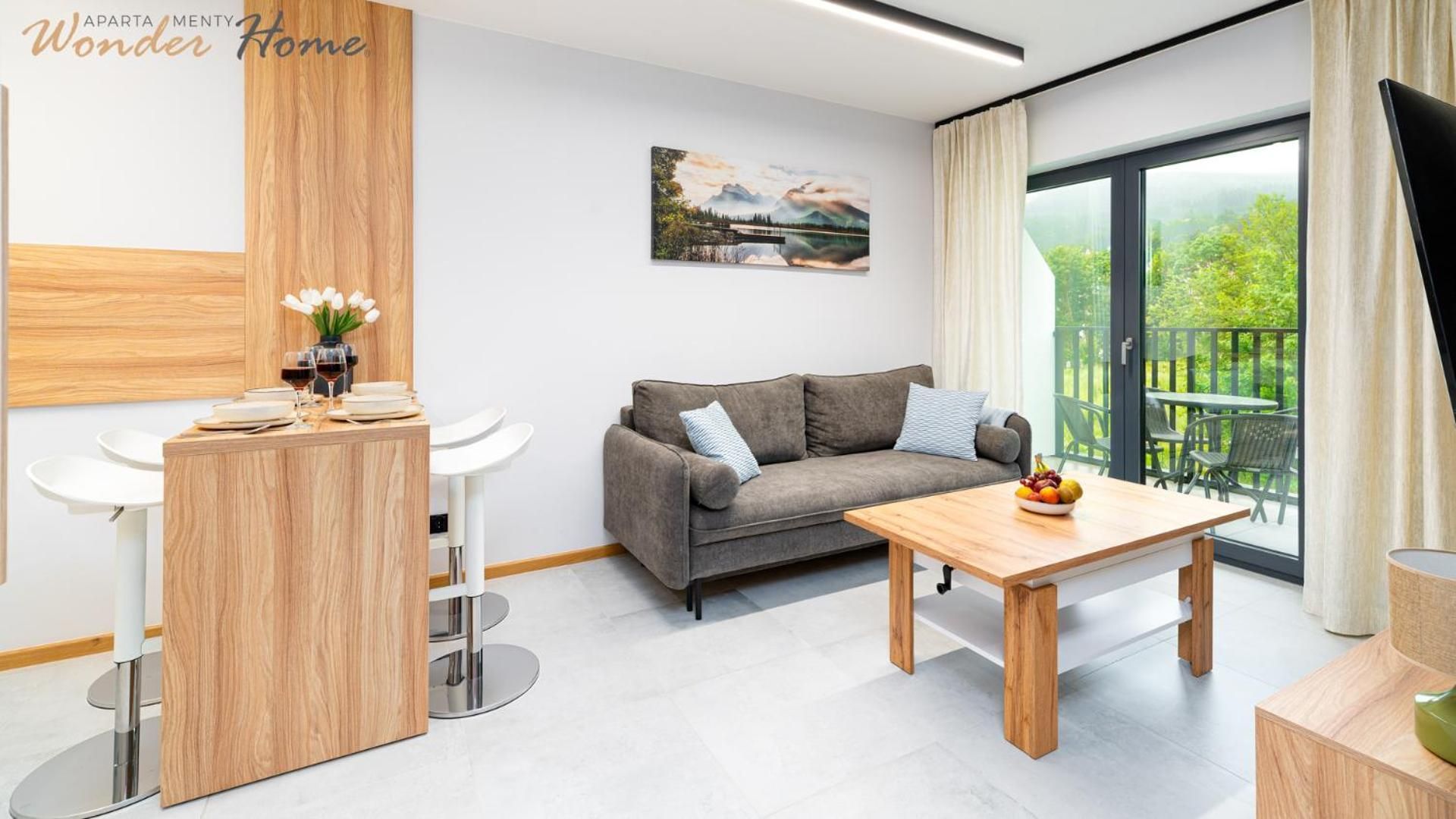 DELUXE APARTMENT