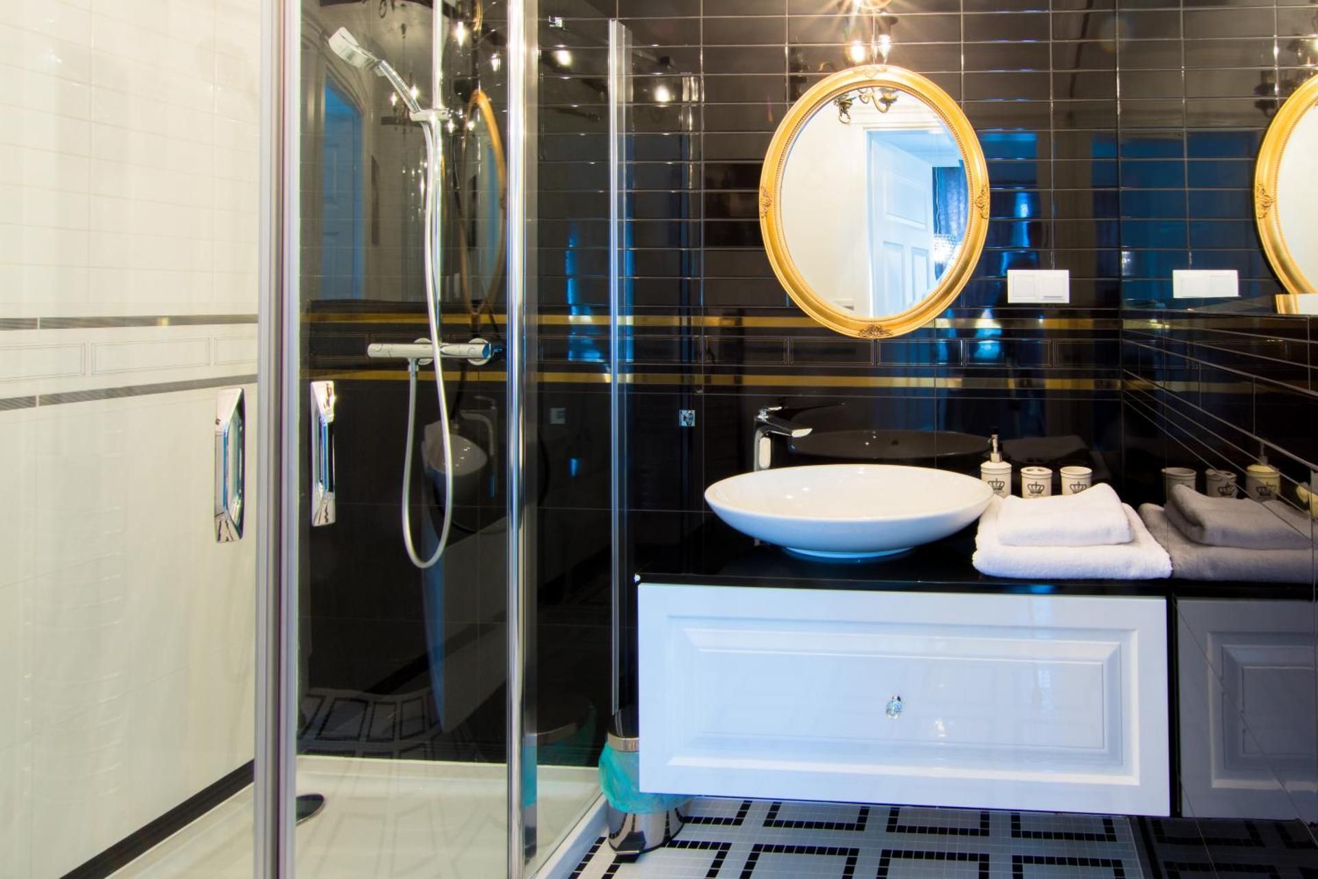 Two-Bedroom Apartment (Luksusowy)