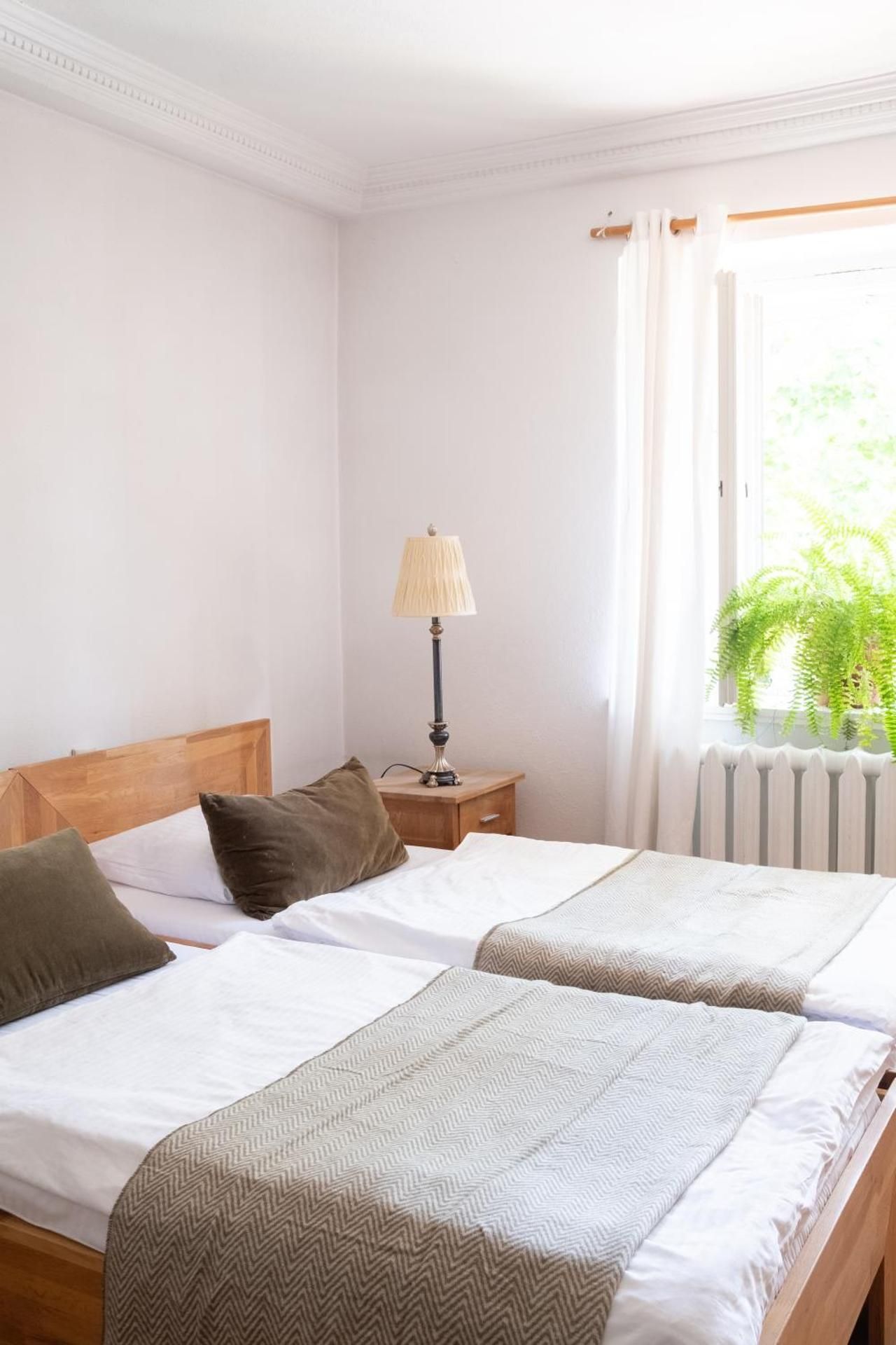 Apartment (4 Adults)