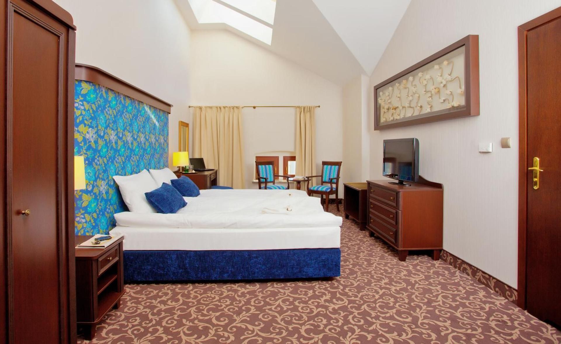 Deluxe Double or Twin Room
