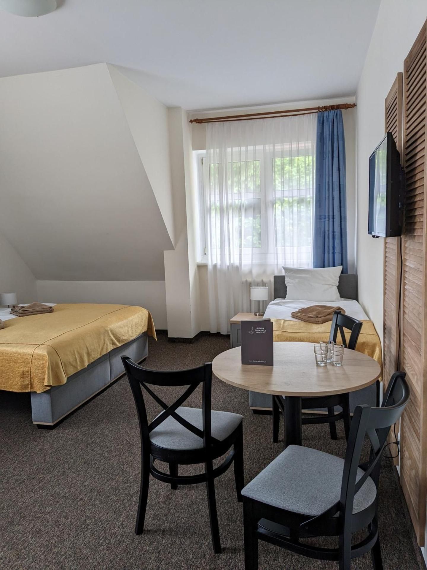 Economy Triple Room