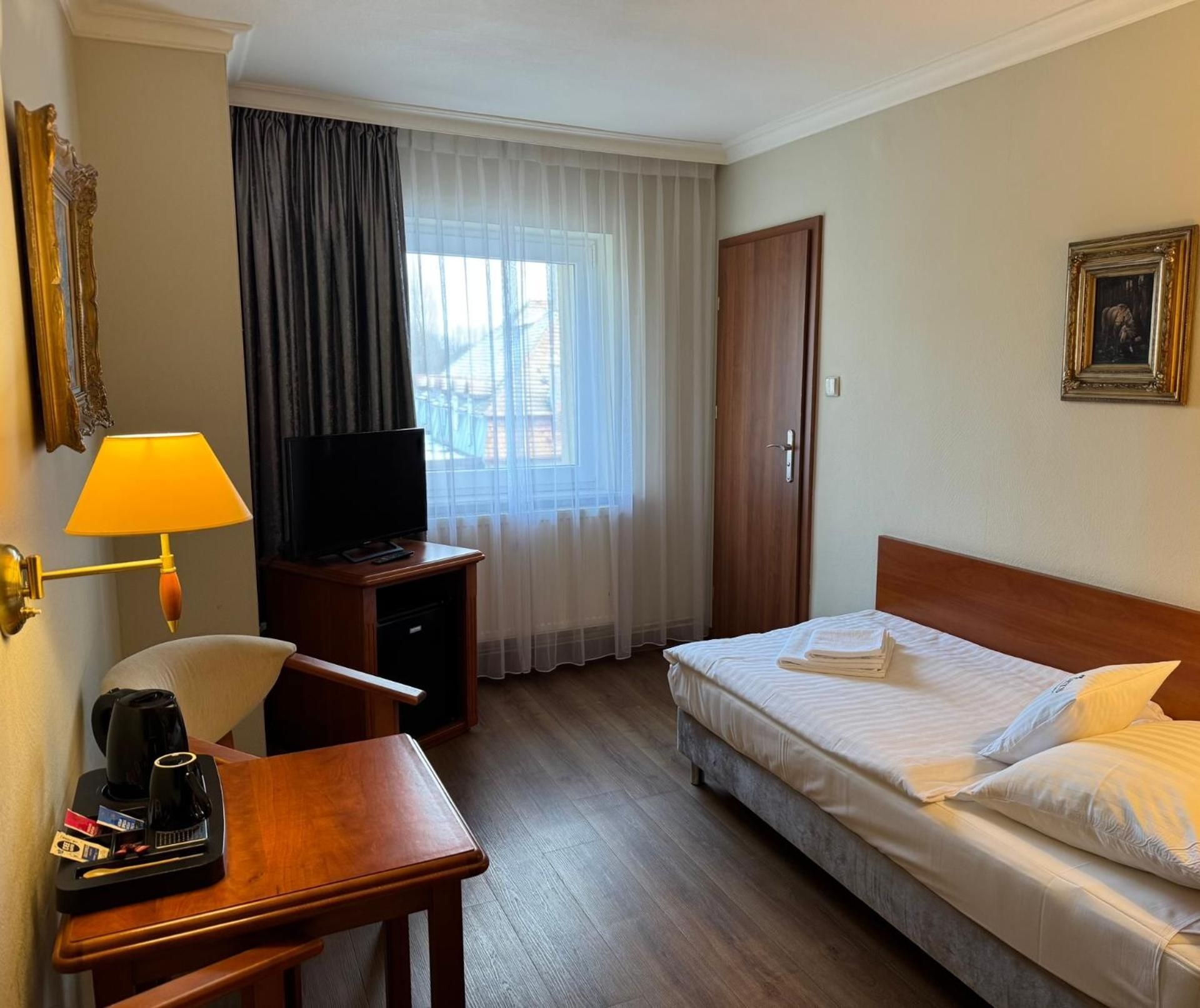 Standard Single Room