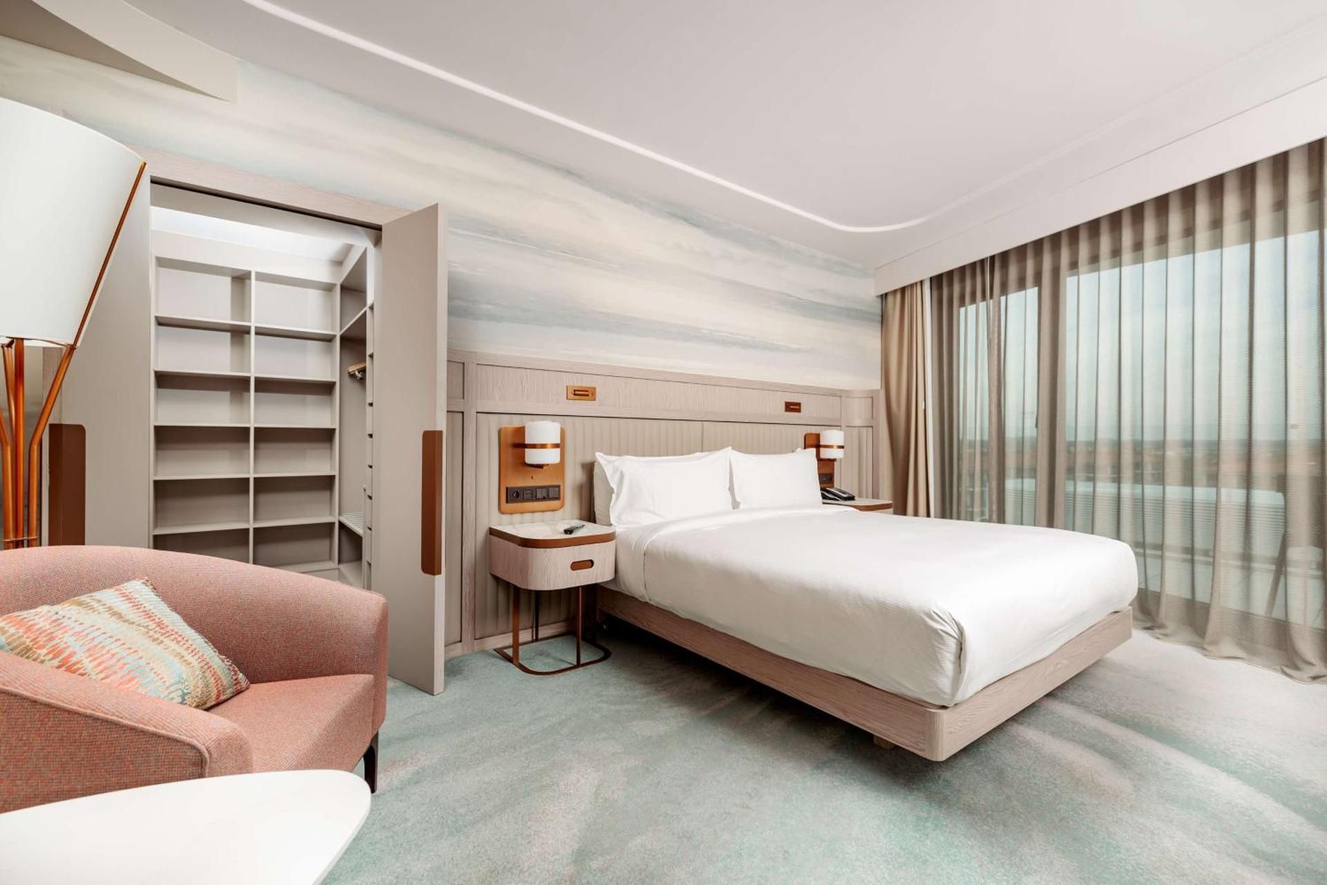 SUPERIOR SEA VIEW ROOM / EXTRA WARDROBE