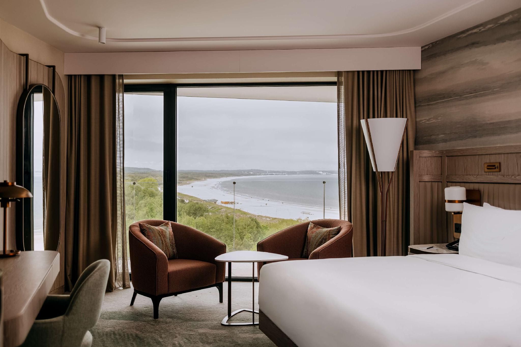 King Superior Sea View Room