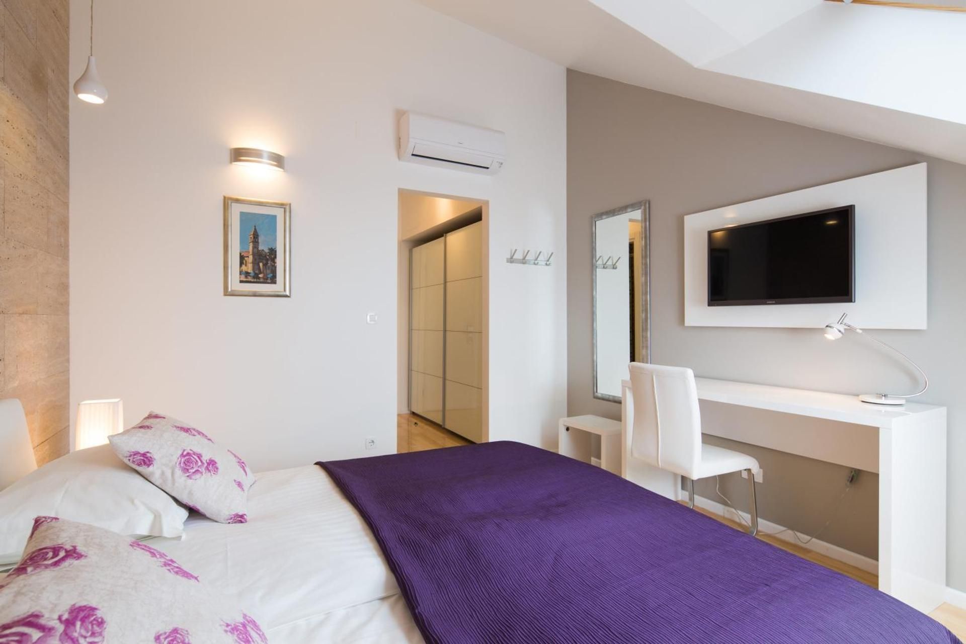 Laura Lux Suites Deluxe Double Room with Sea View