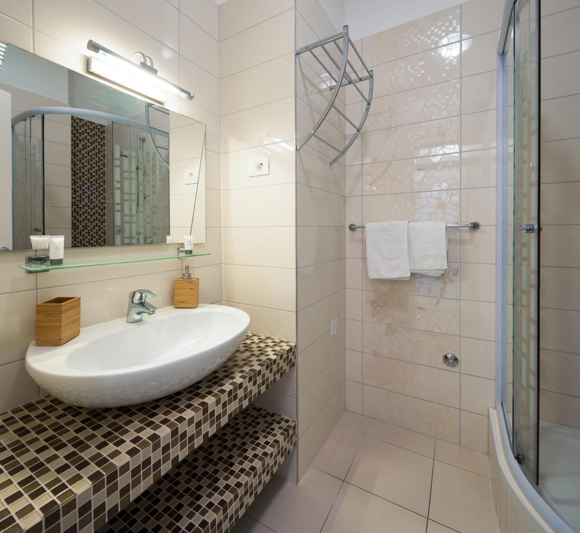 Laura Lux Suites Deluxe Double Room with Sea View 3