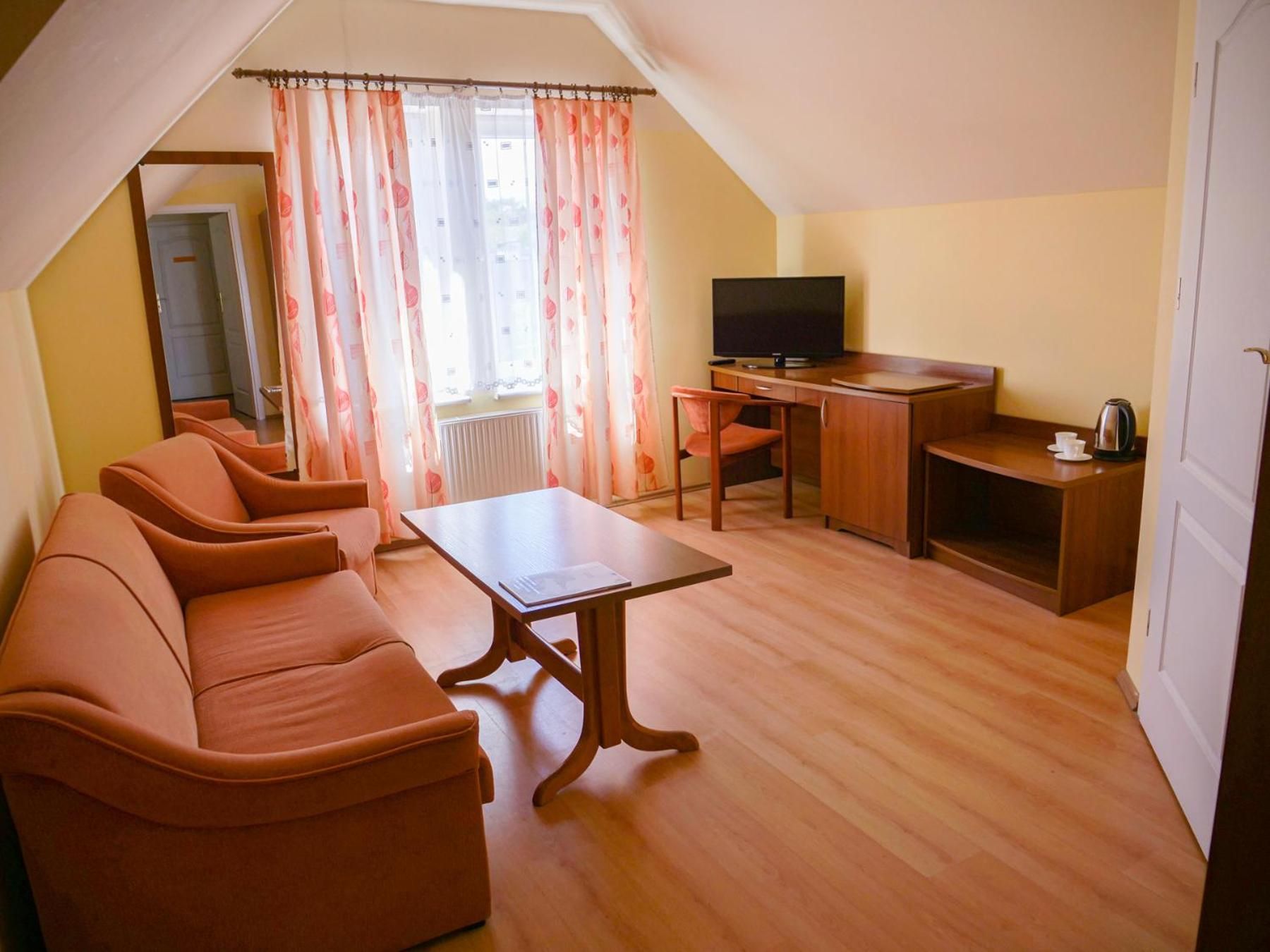 Studio with Sofa Bed