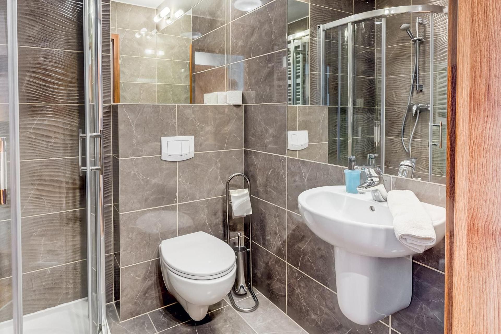 Deluxe Two-Level Apartment with Sauna and Billiards