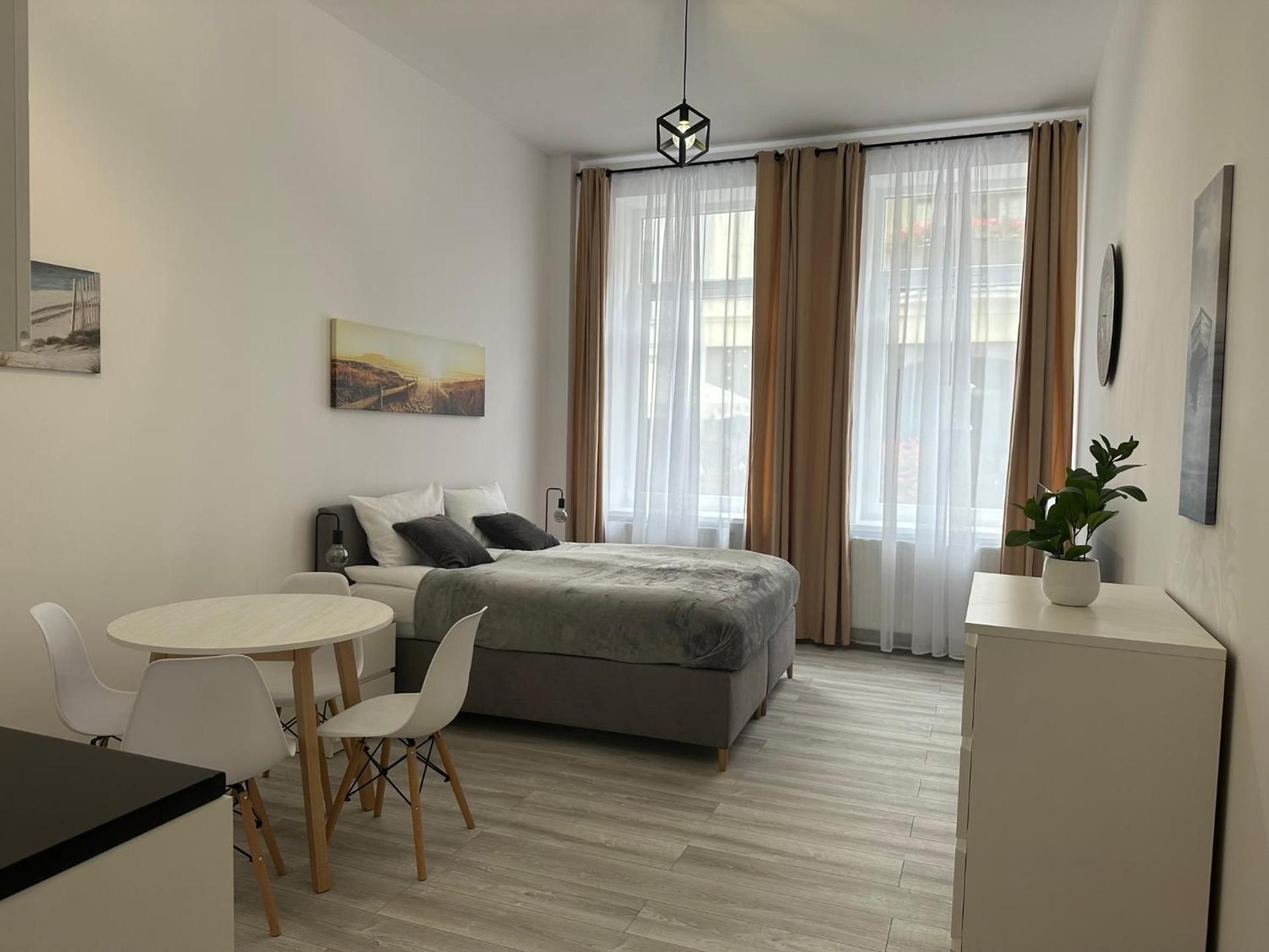 Studio Apartment