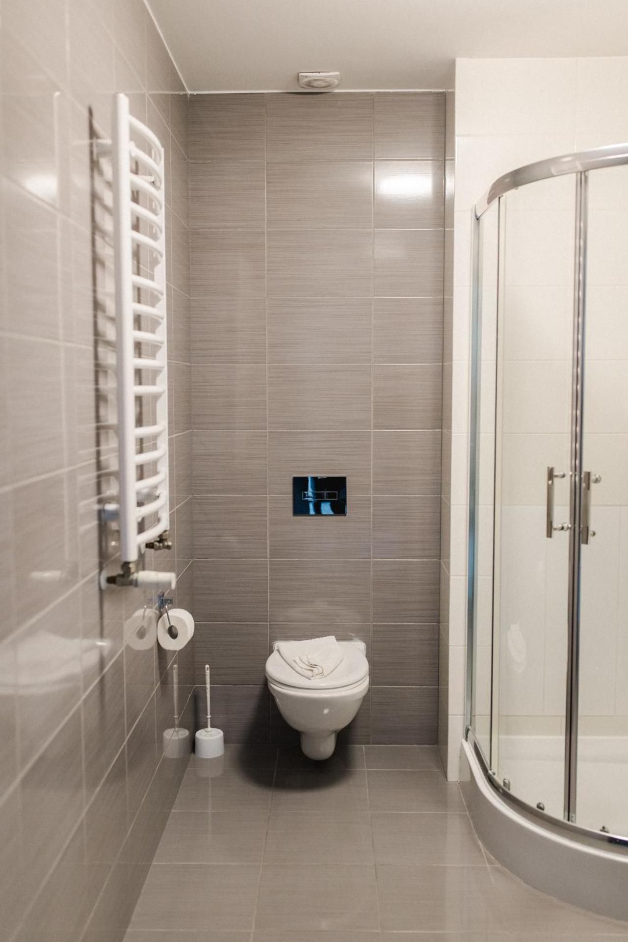Apartment (4 Adults)