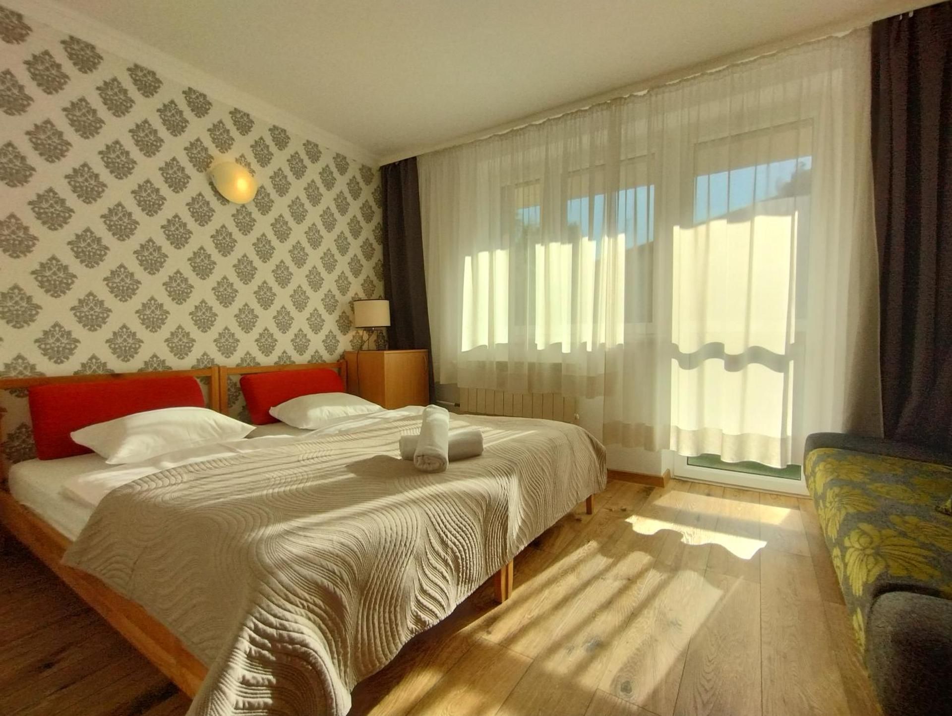 Suite (6 Adults)