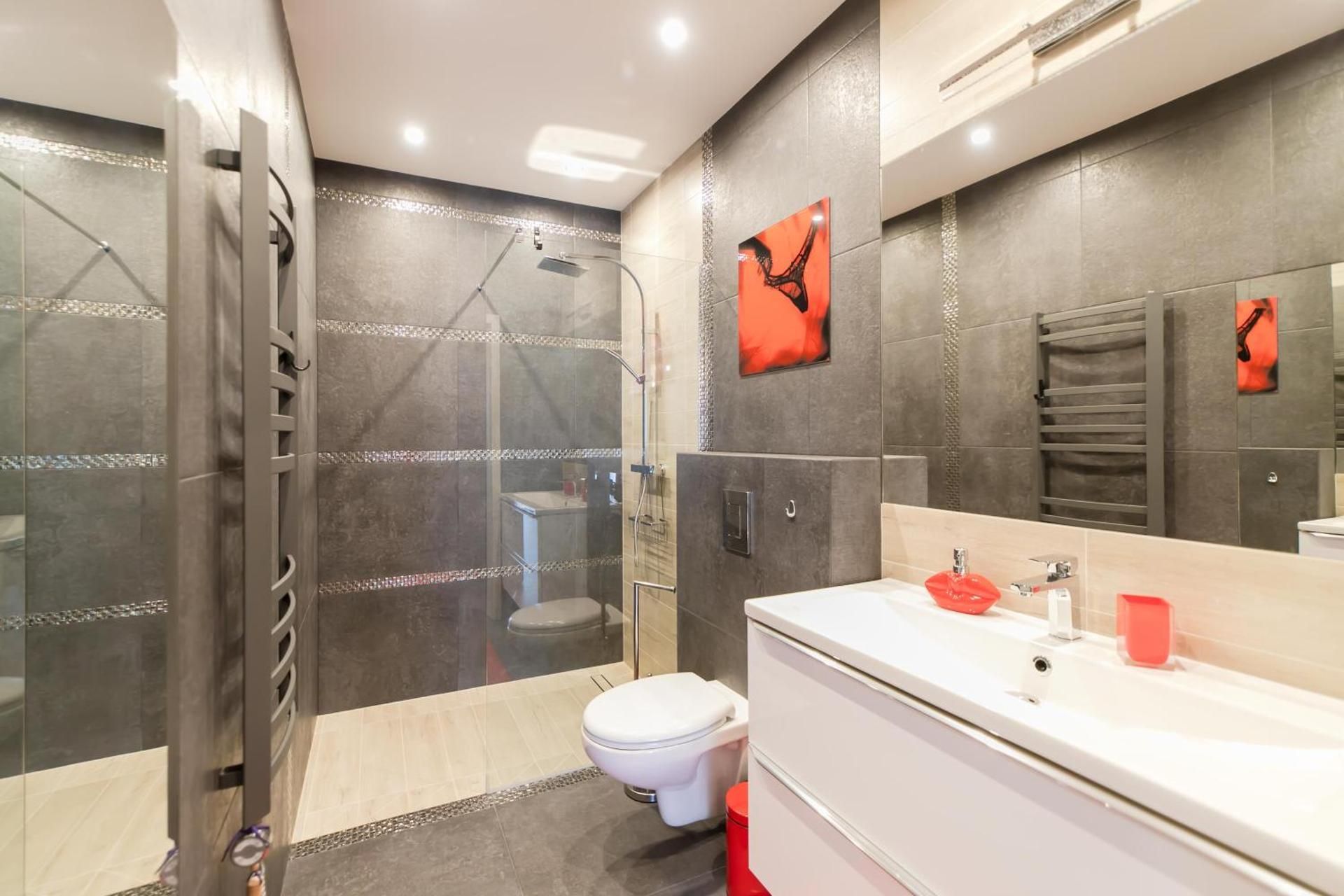 One-Bedroom Apartment - Marron 5