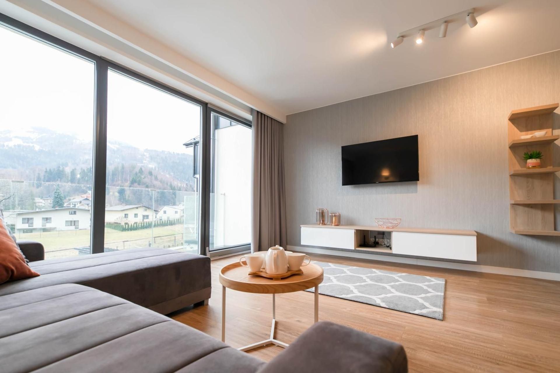 Apartment with Balcony - Marron 10