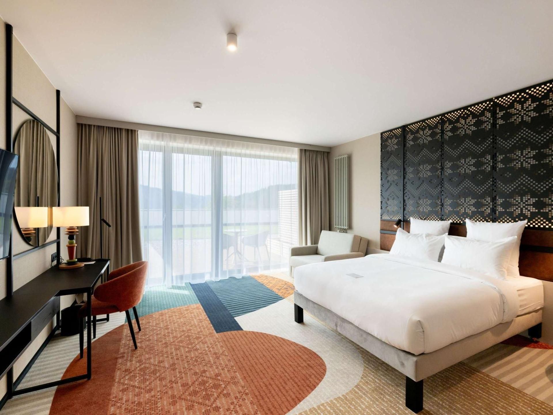 Privilege Double Room with Sofa Bed and Balcony - Mountain View
