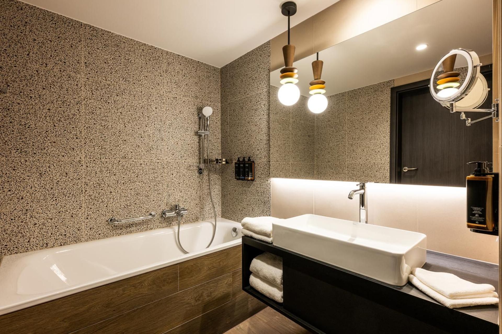 Executive Suite with Double Bed and Sofa Bed