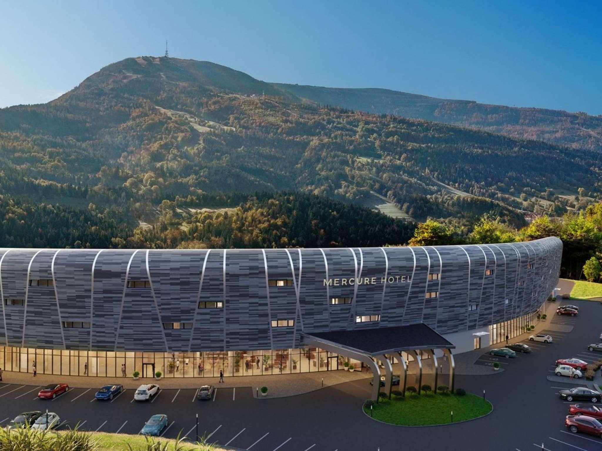 Privilege King Room with 1 double bed, sofa, balcony, mountain view