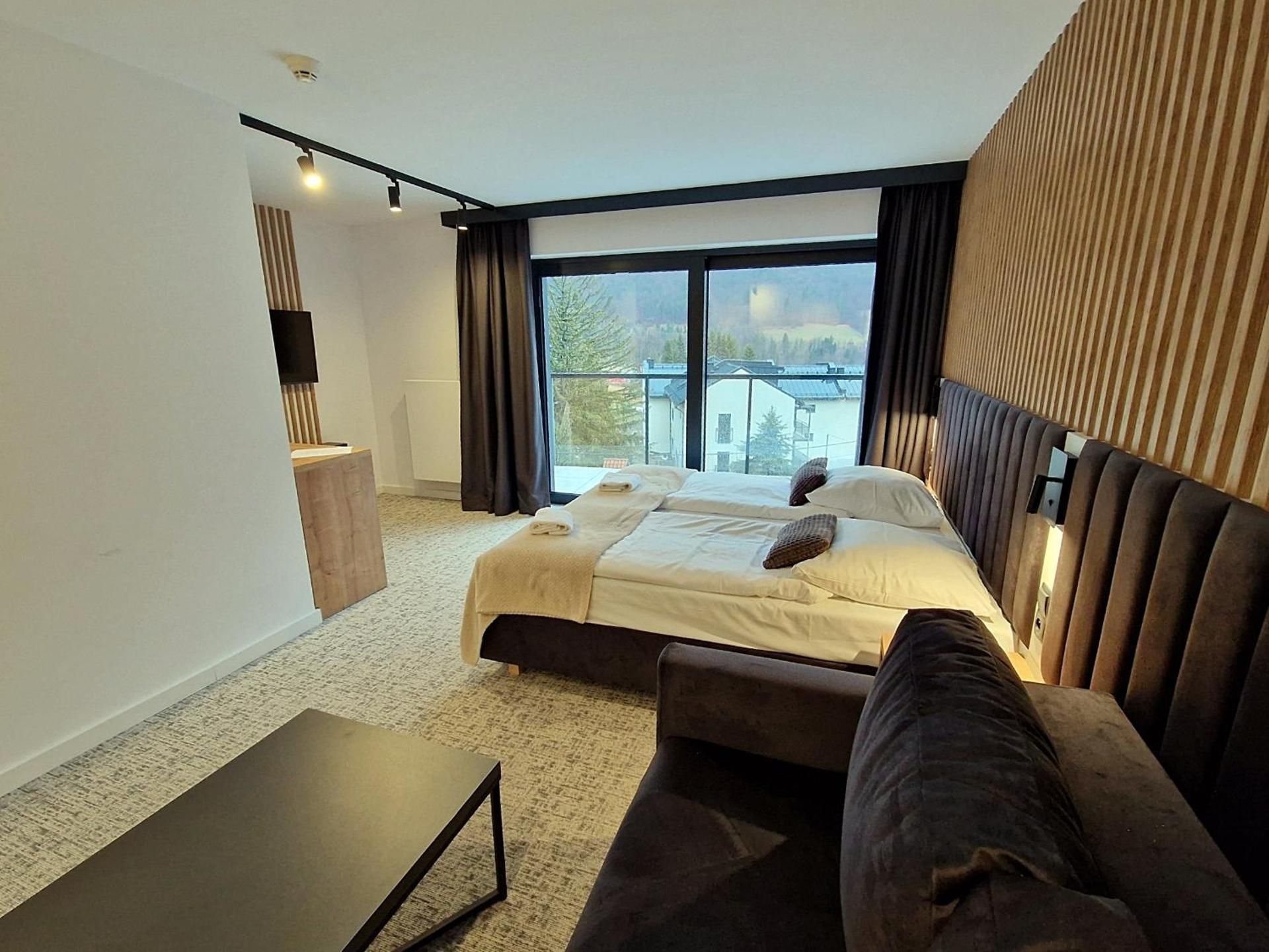 Studio (4 Adults)