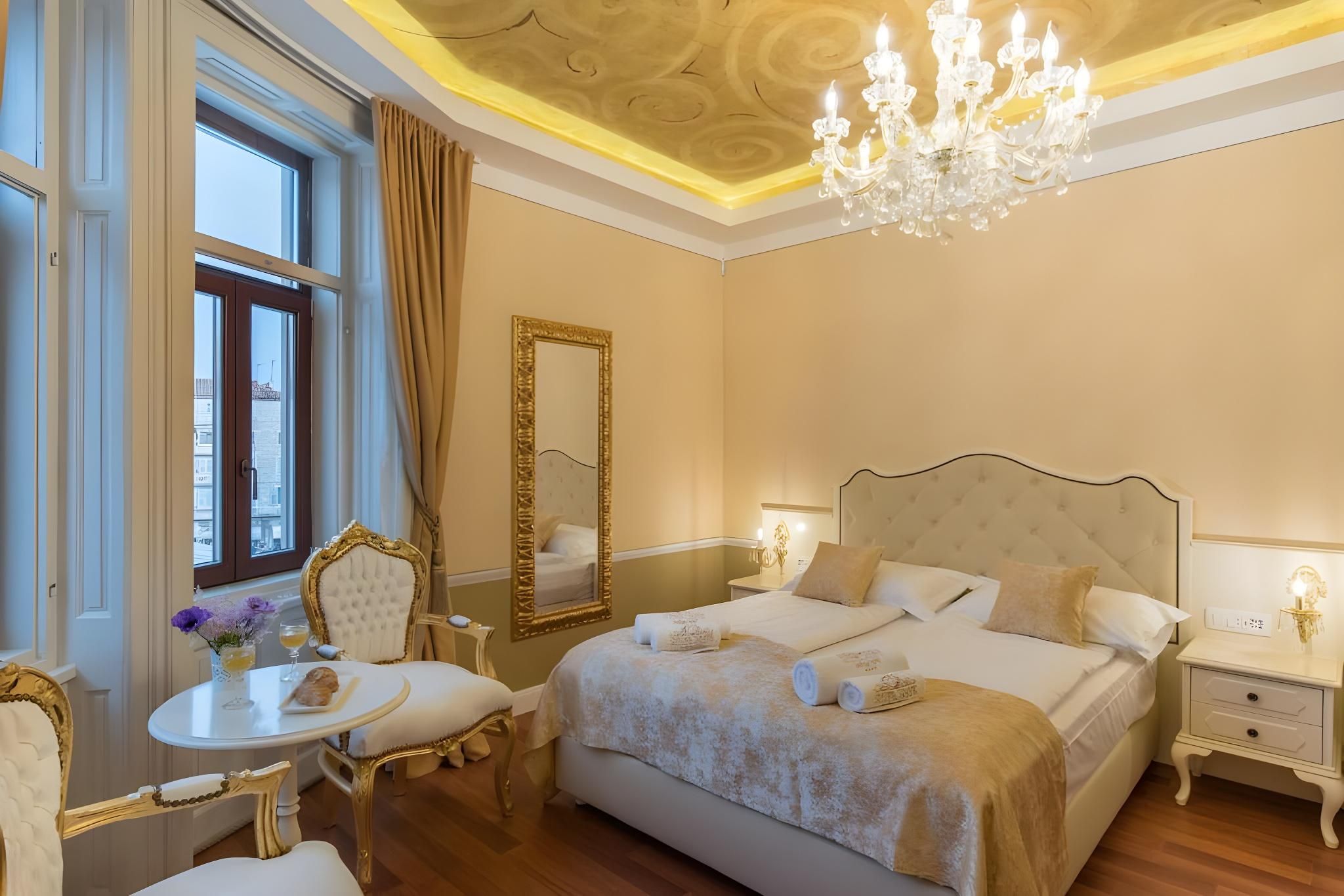 Queen Room with View