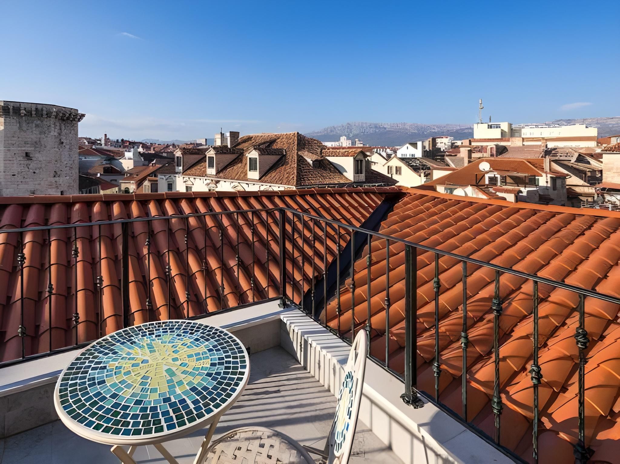 Grand Luxury Suite with King Bed