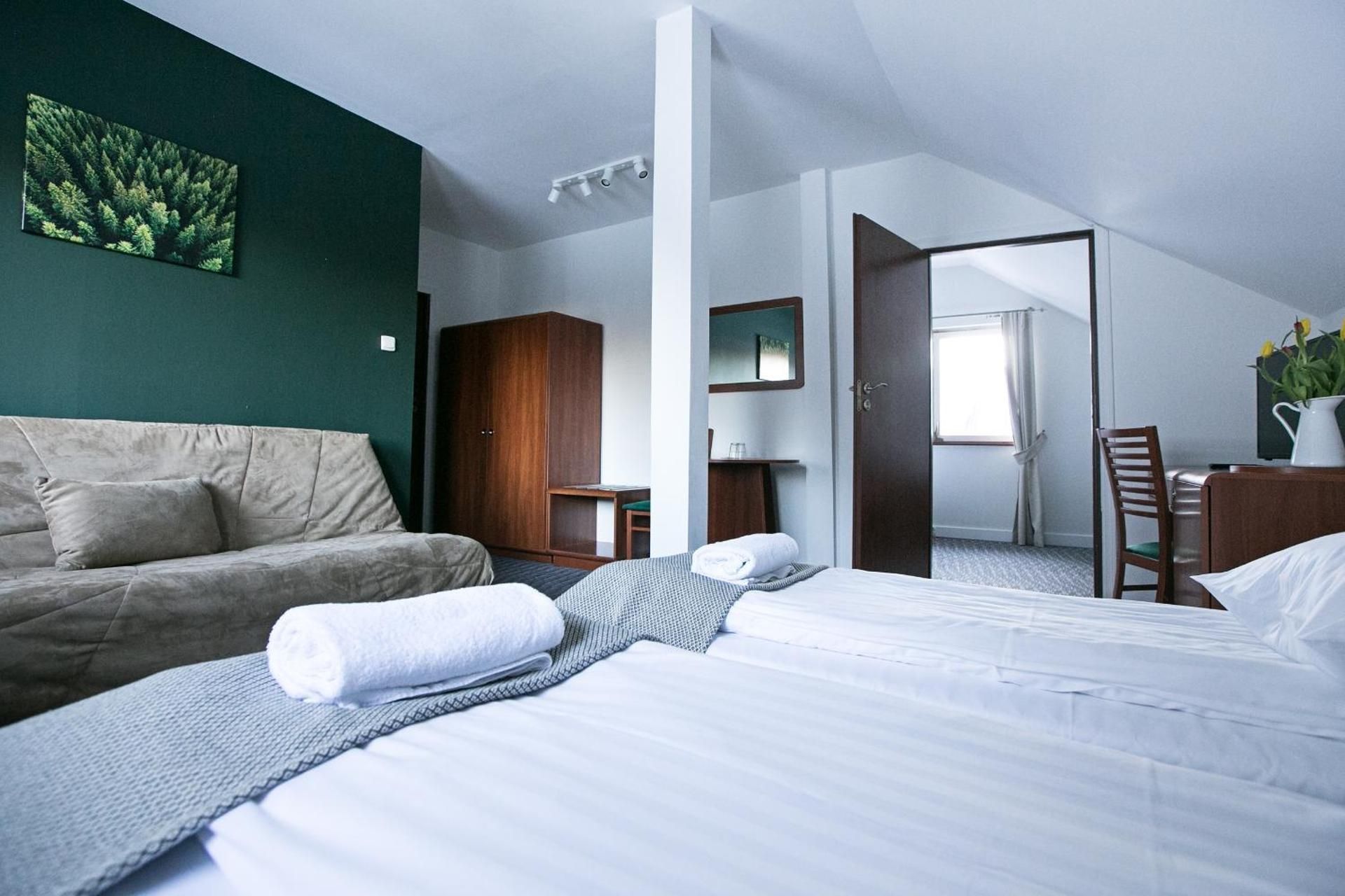King Studio with Sofa Bed
