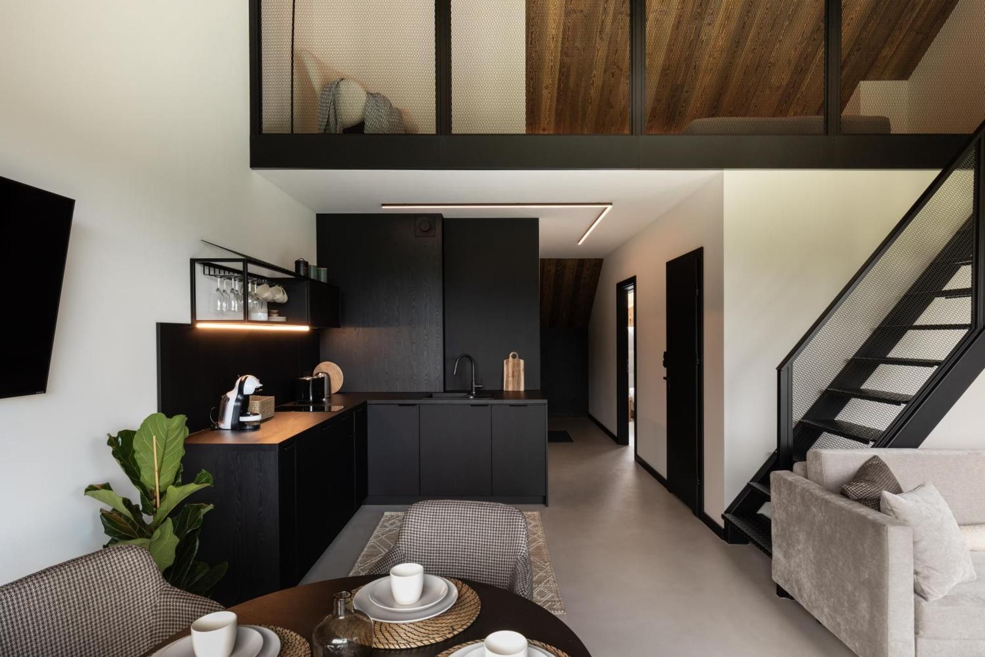 Suite with Mountain View