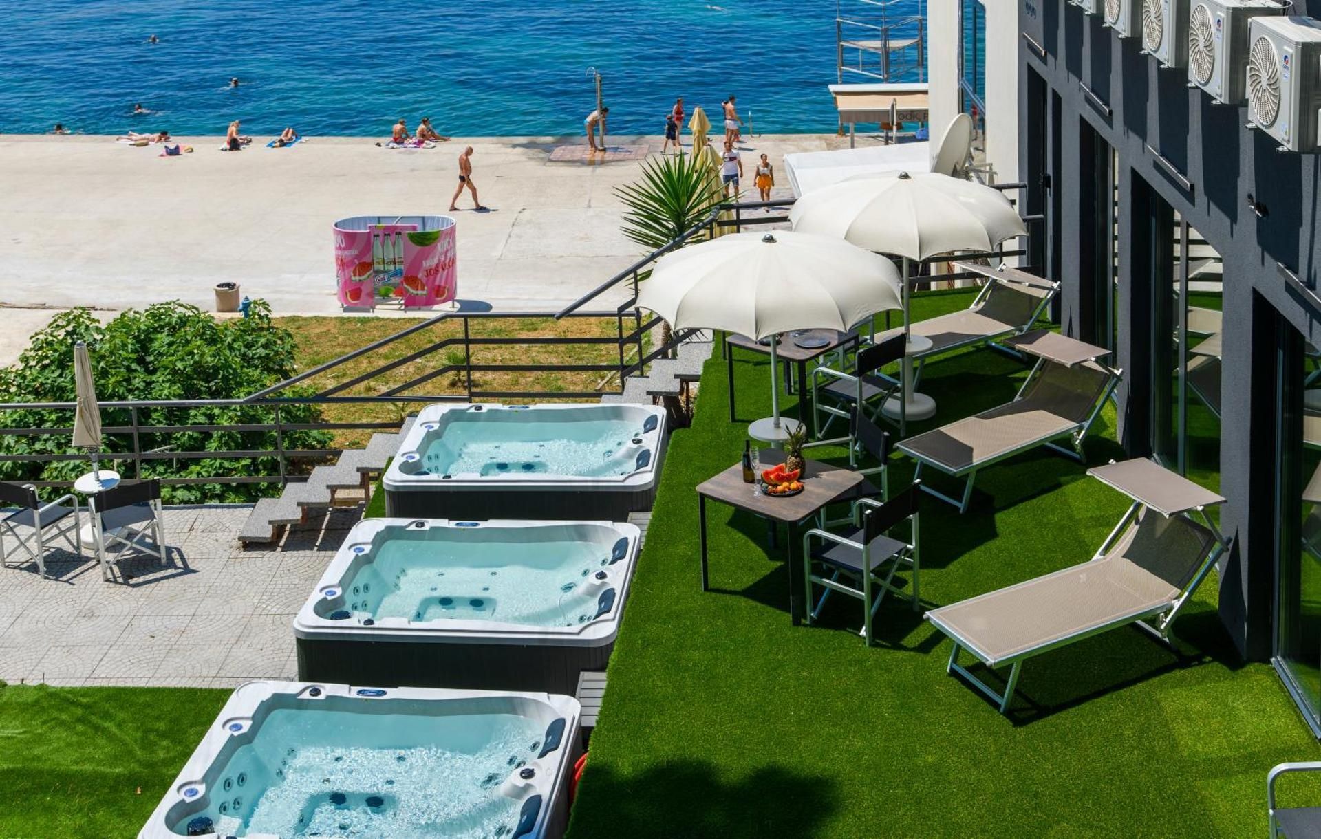 Via Mare Luxury Rooms