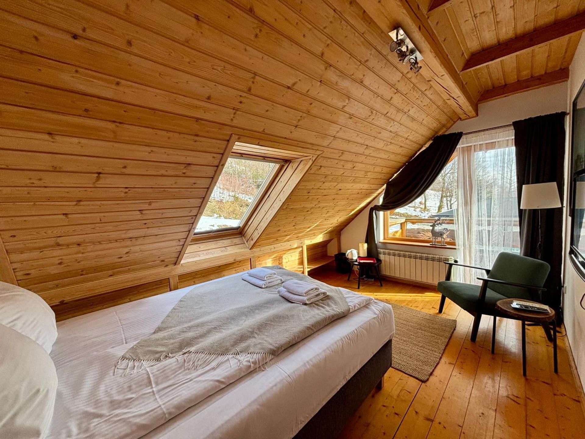 Double Room with Private External Bathroom