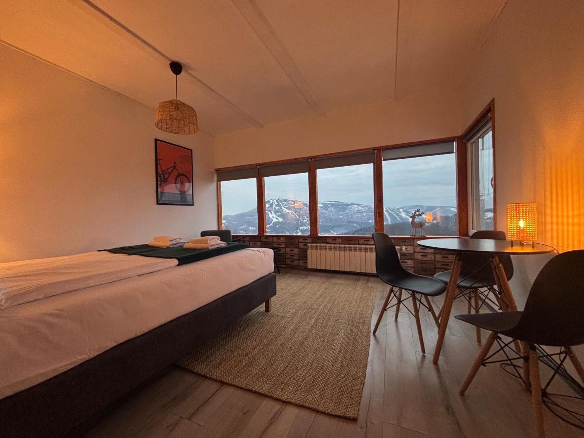 Suite with Mountain View