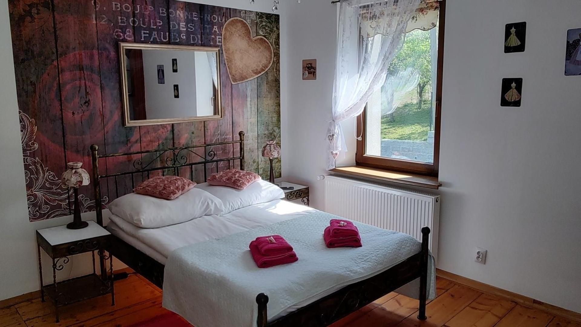 One-Bedroom Apartment with Balcony
