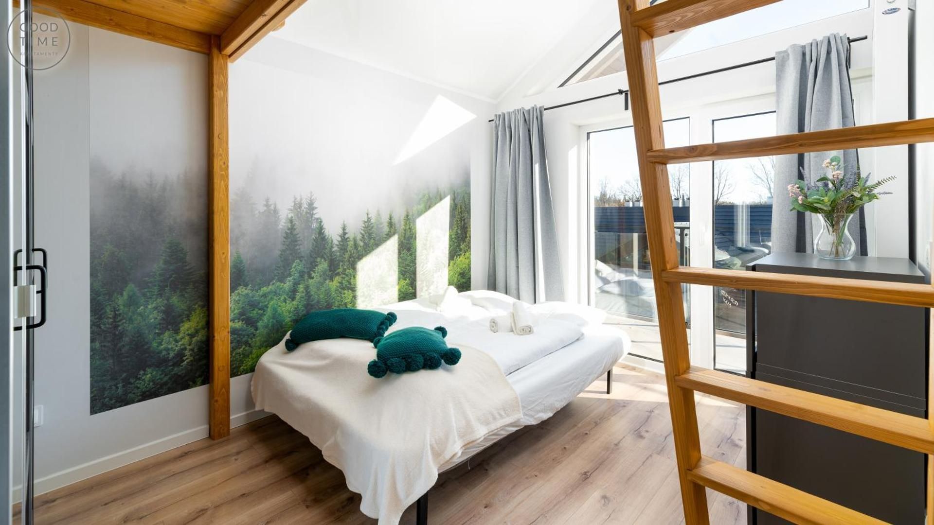 Deluxe Apartment