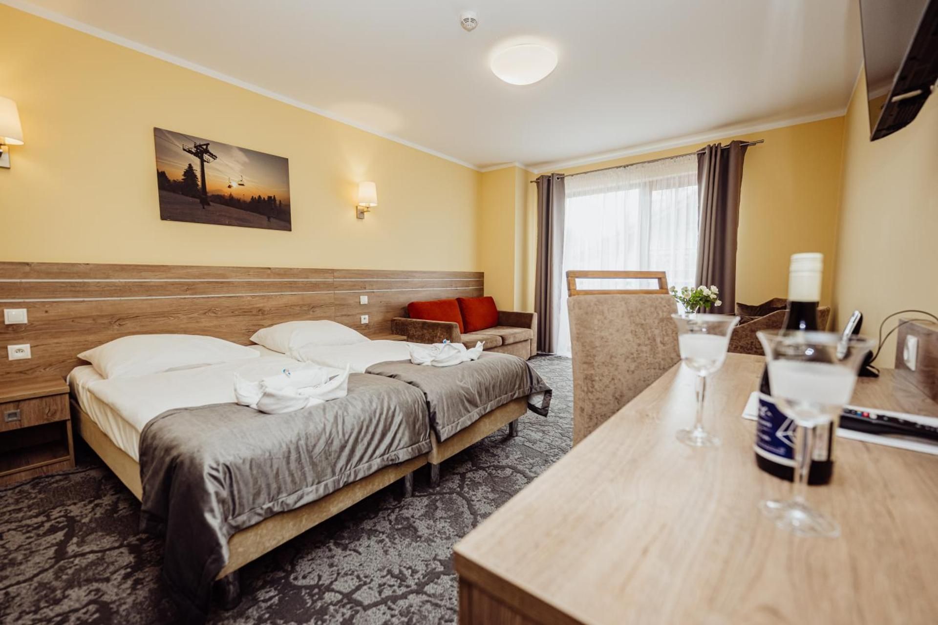 Quadruple room with sofa bed (2 Beds + Sofa for 2 people) with Balcony or Terrace