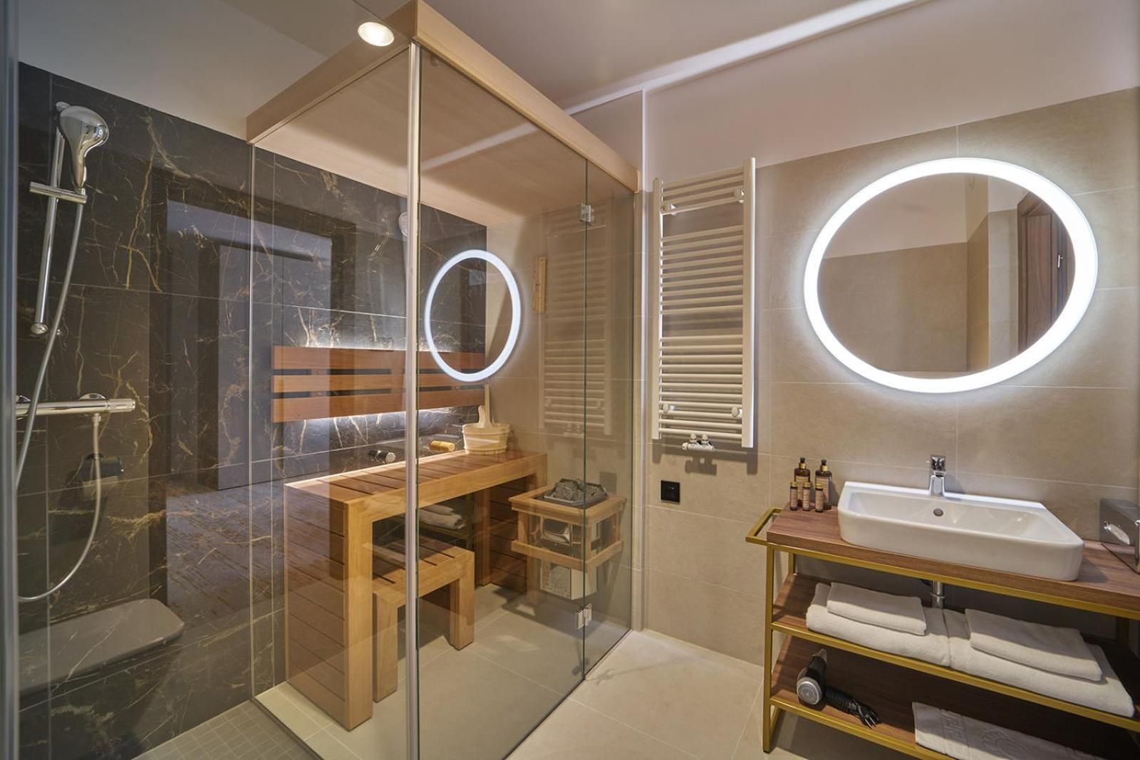 Classic Apartment with Sauna - Five Seasons Two