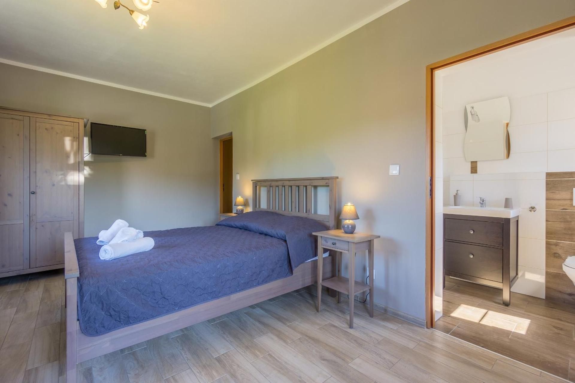 Quadruple Room with Mountain View