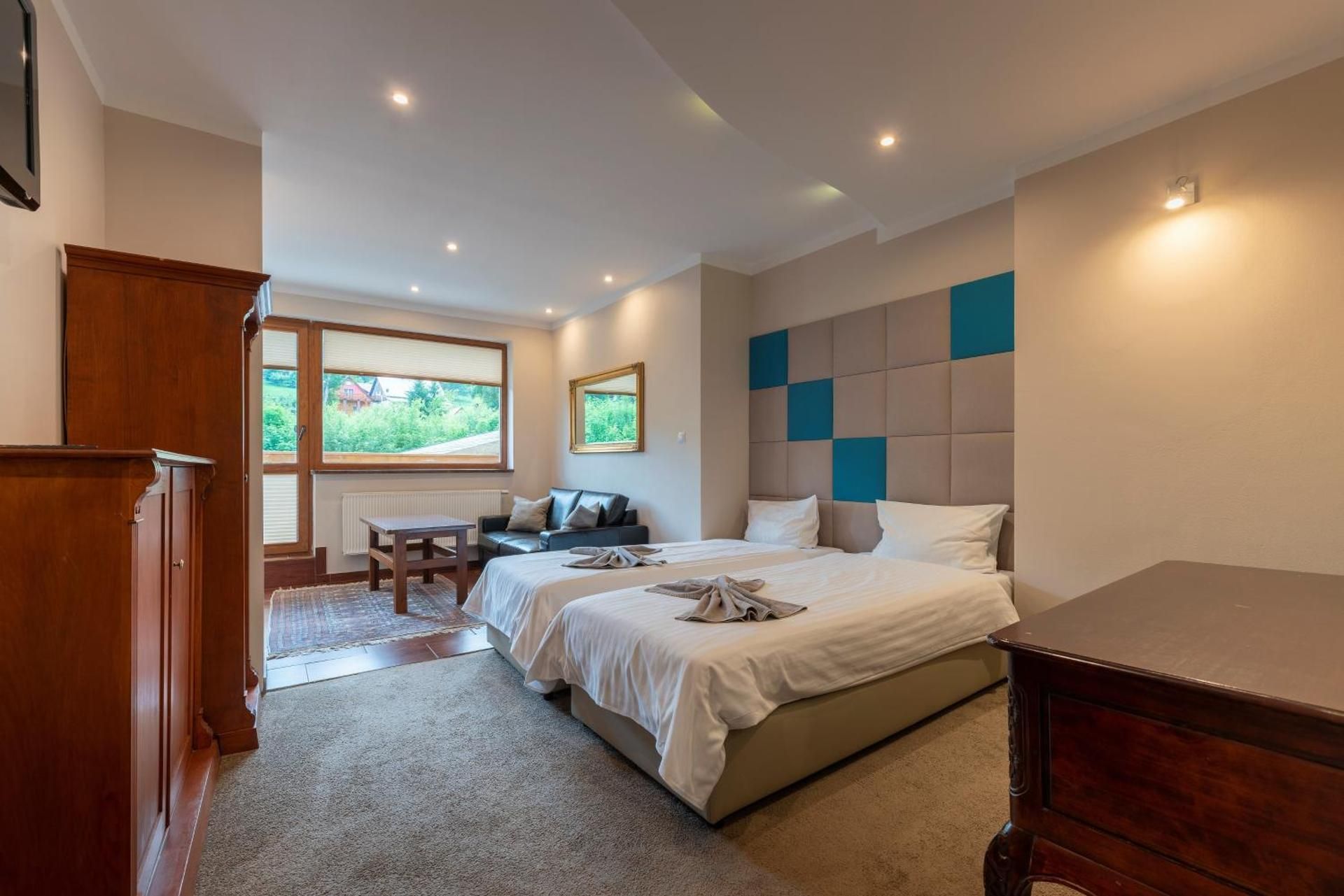 Twin Room with Bathroom