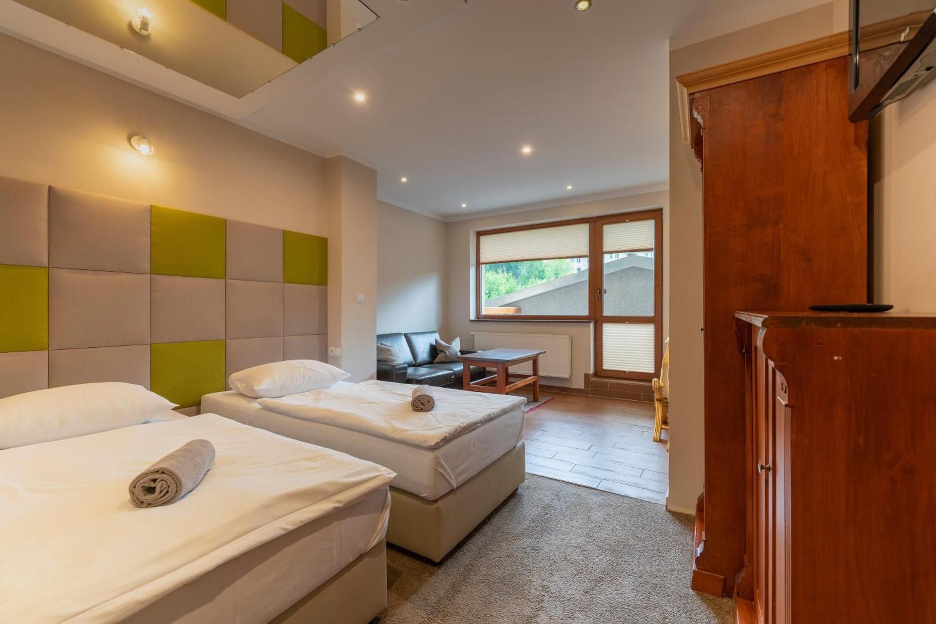 Twin Room with Bathroom